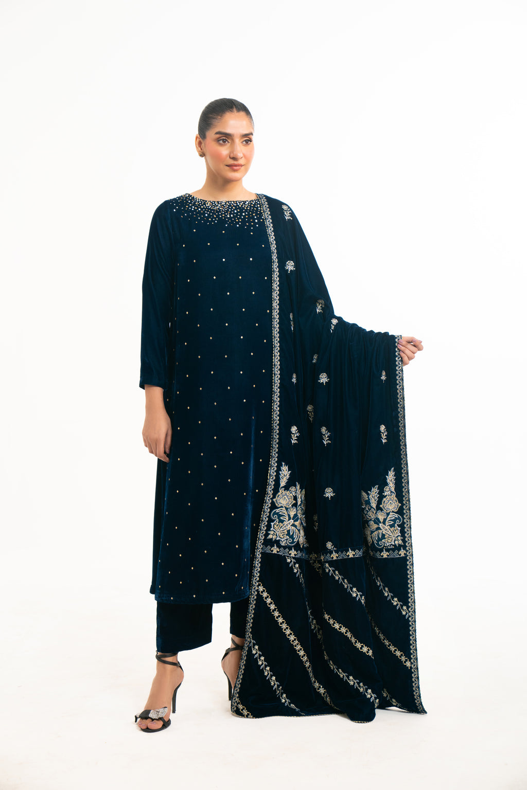 EMBROIDERED VELVET SHAWL