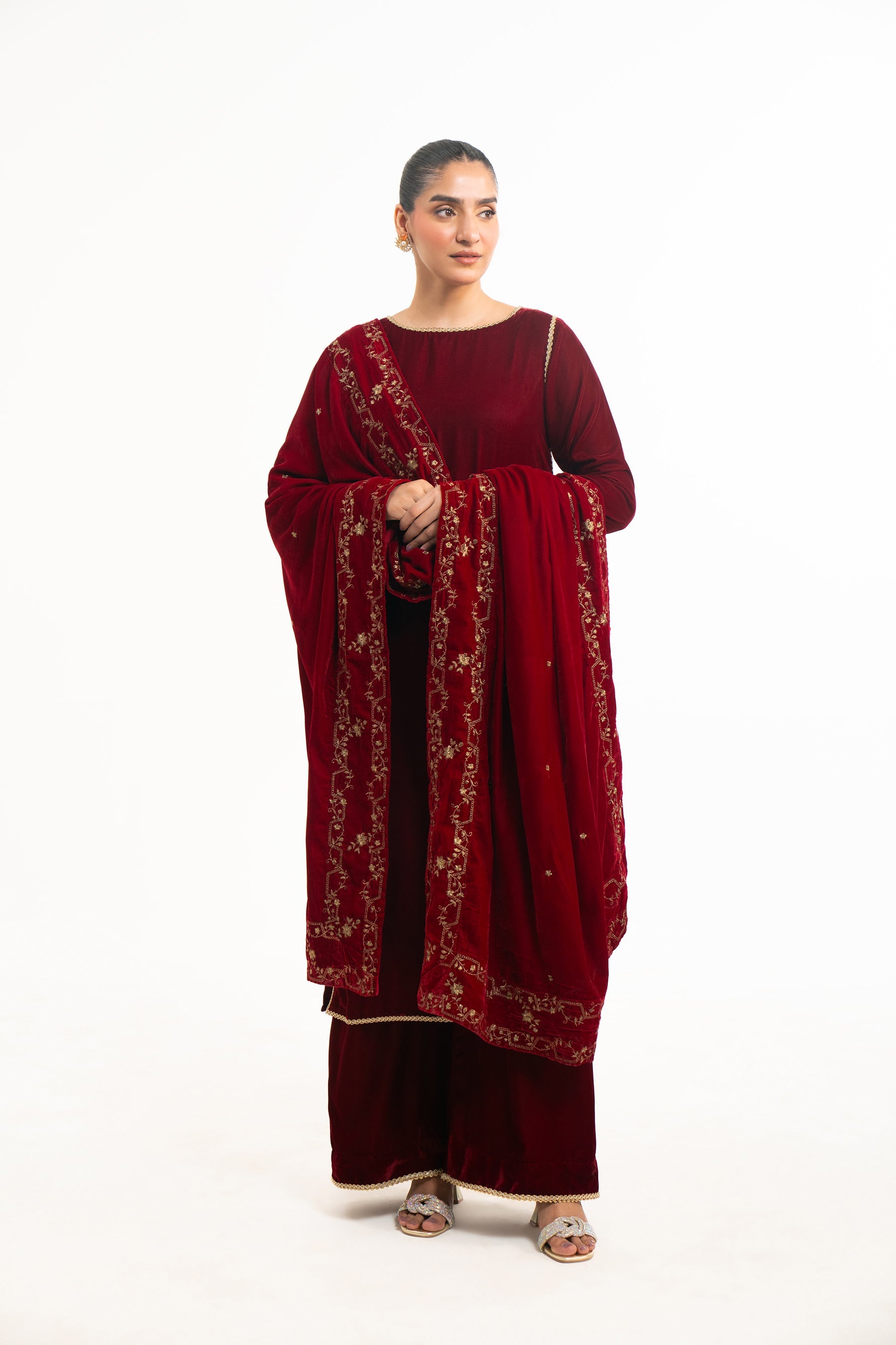 EMBROIDERED VELVET SHAWL (FACTORY E-OUTLET)