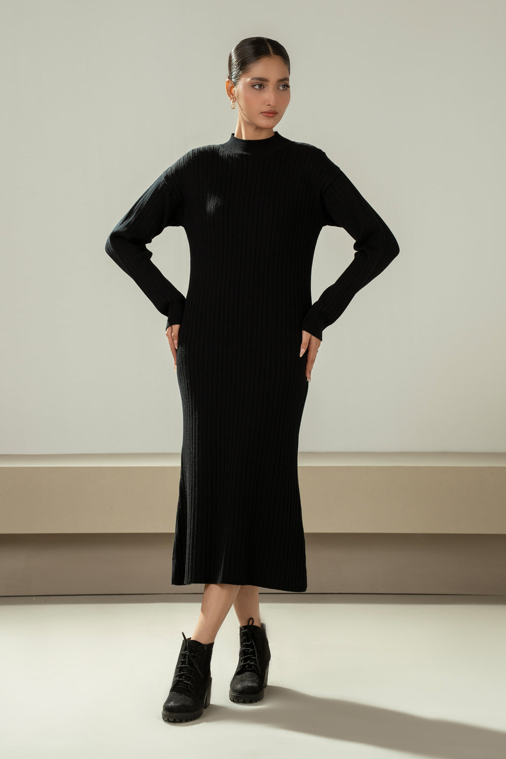 STYLIZED YARN DYED DRESS