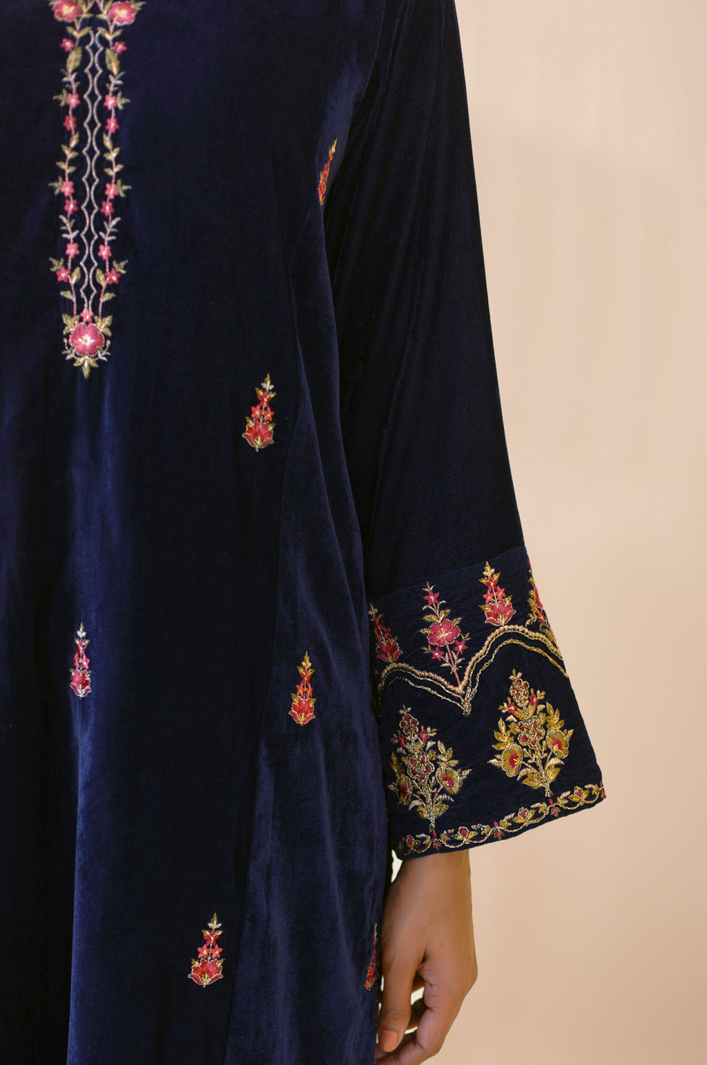 EMBROIDERED VELVET SUIT