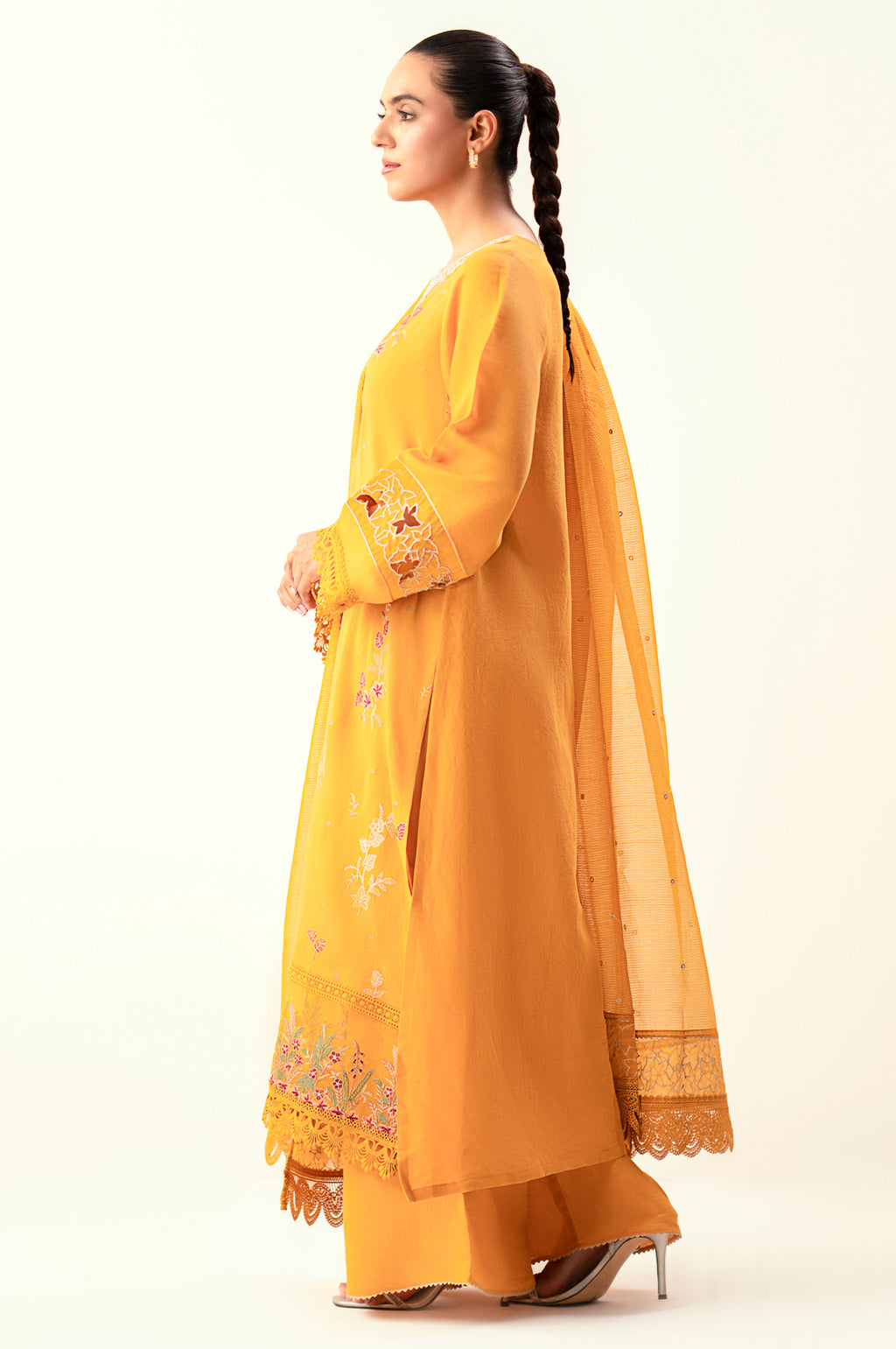 UNSTITCHED EMBROIDERED SUIT
