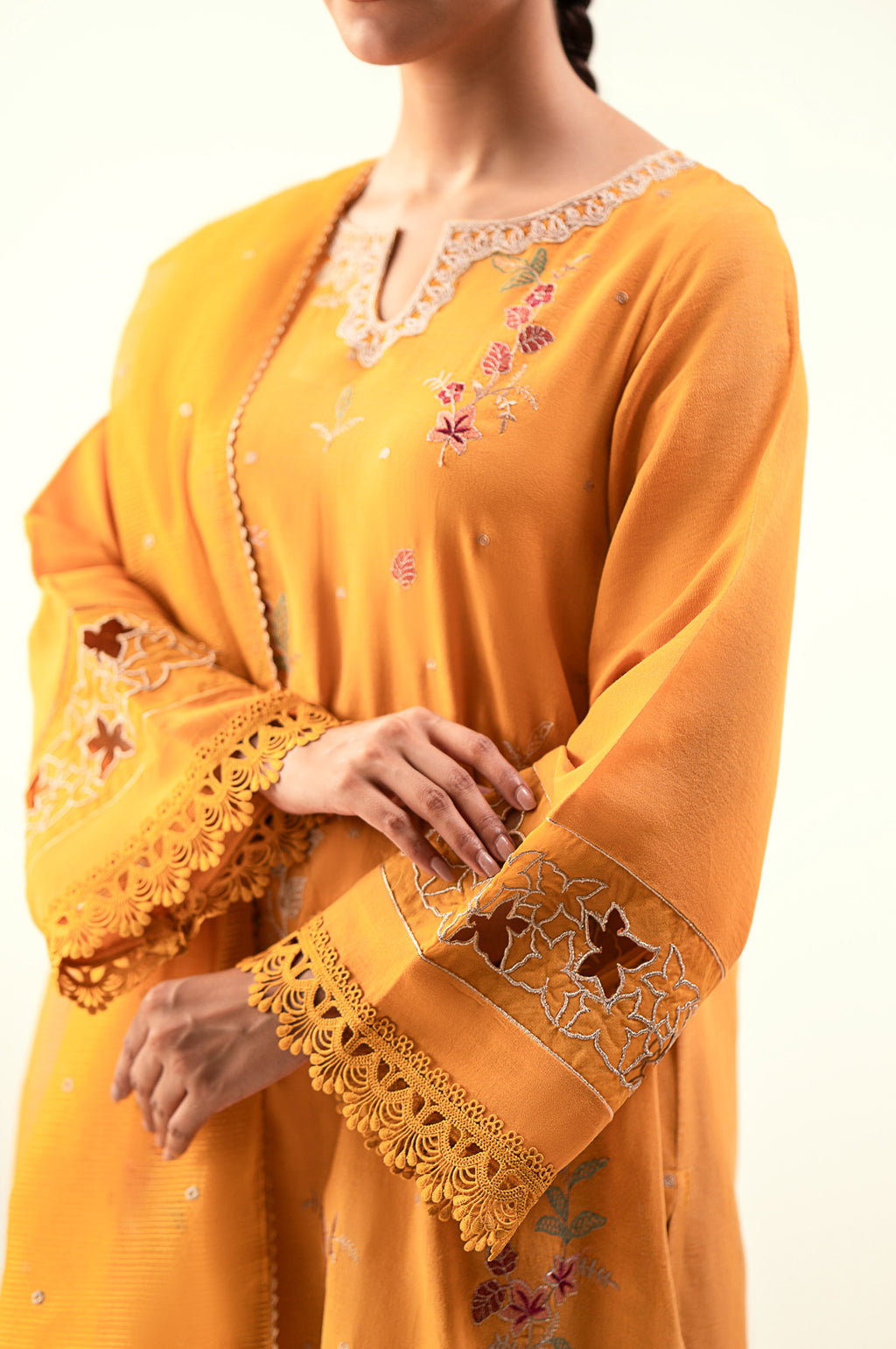 UNSTITCHED EMBROIDERED SUIT