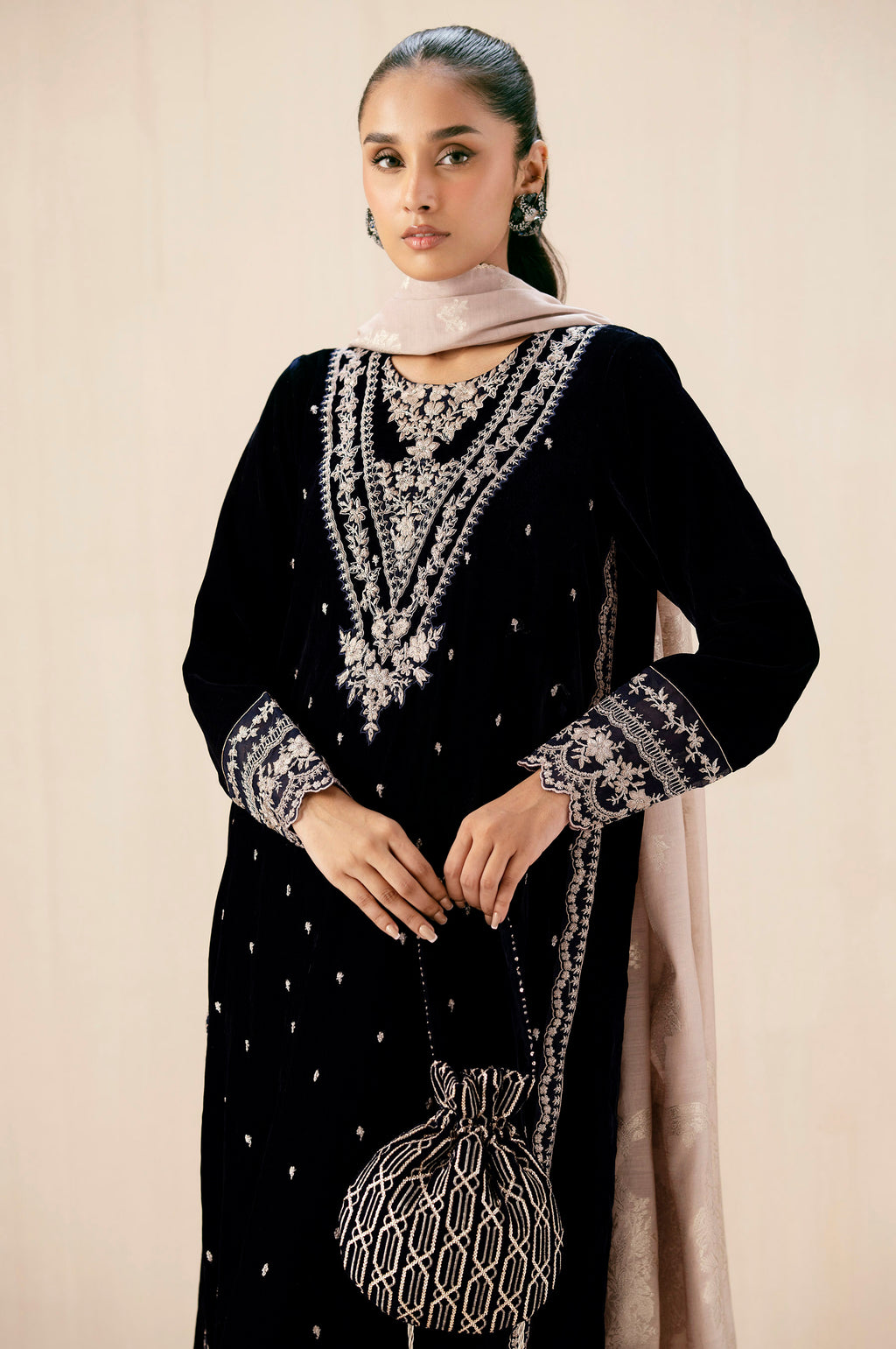 EMBROIDERED VELVET SUIT