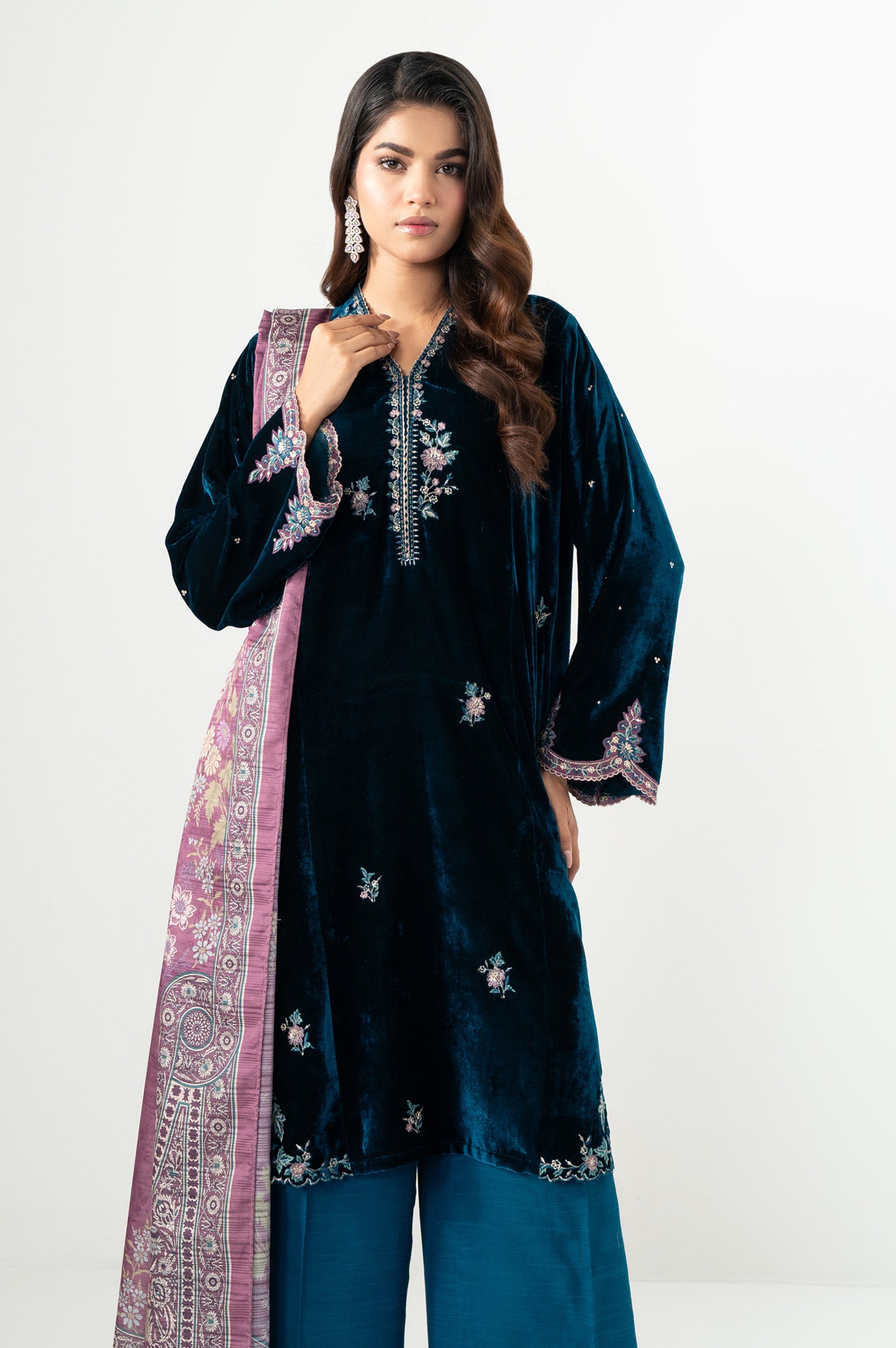 EMBROIDERED VELVET SUIT
