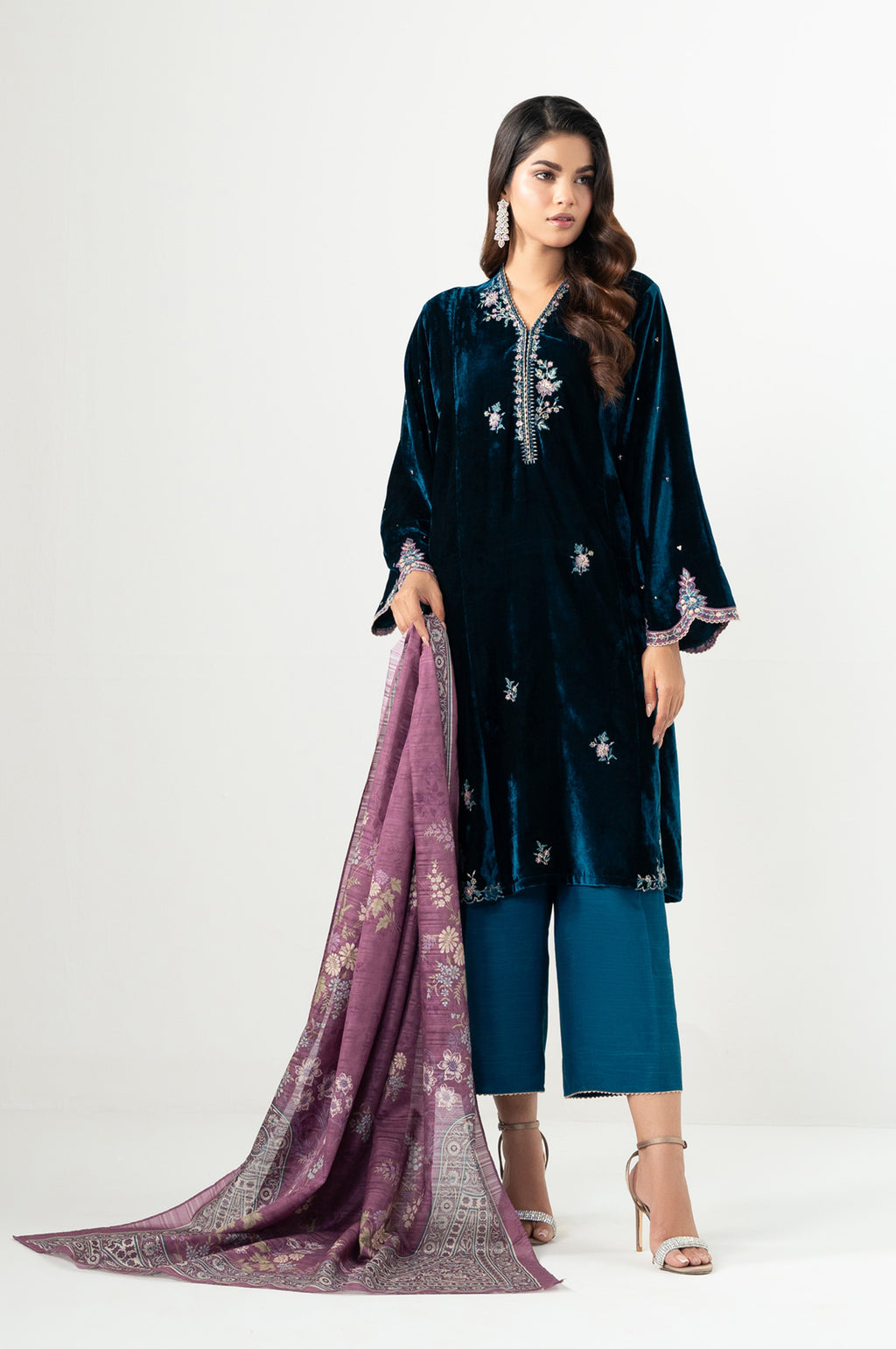 EMBROIDERED VELVET SUIT