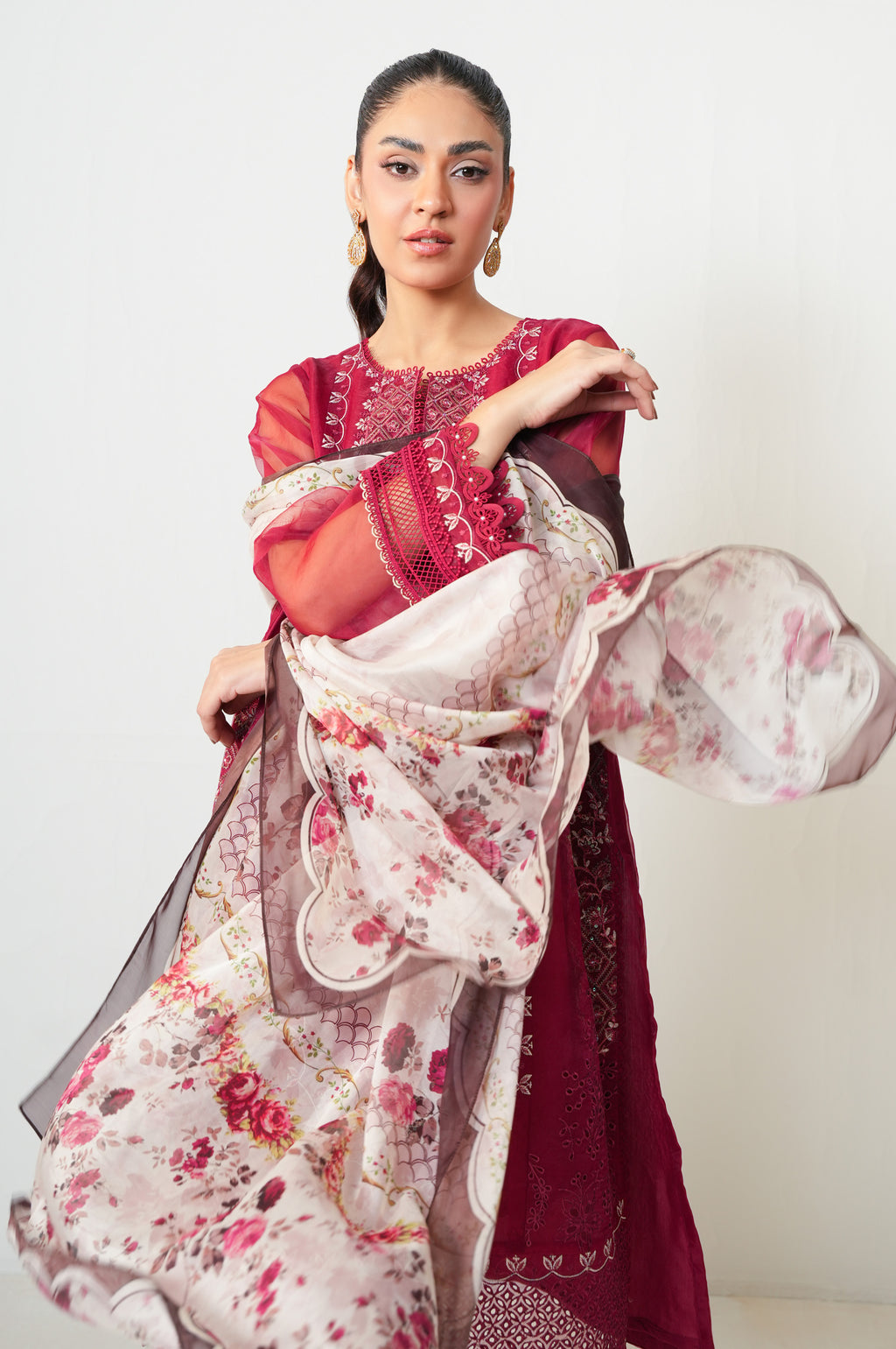 UNSTITCHED EMBROIDERED SUIT