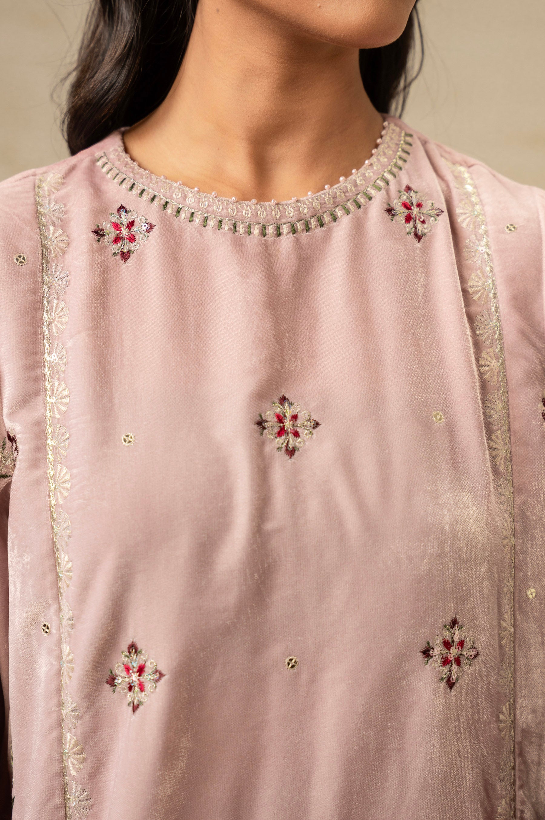 EMBROIDERED VELVET UNSTITCHED SHIRT BOTTOM