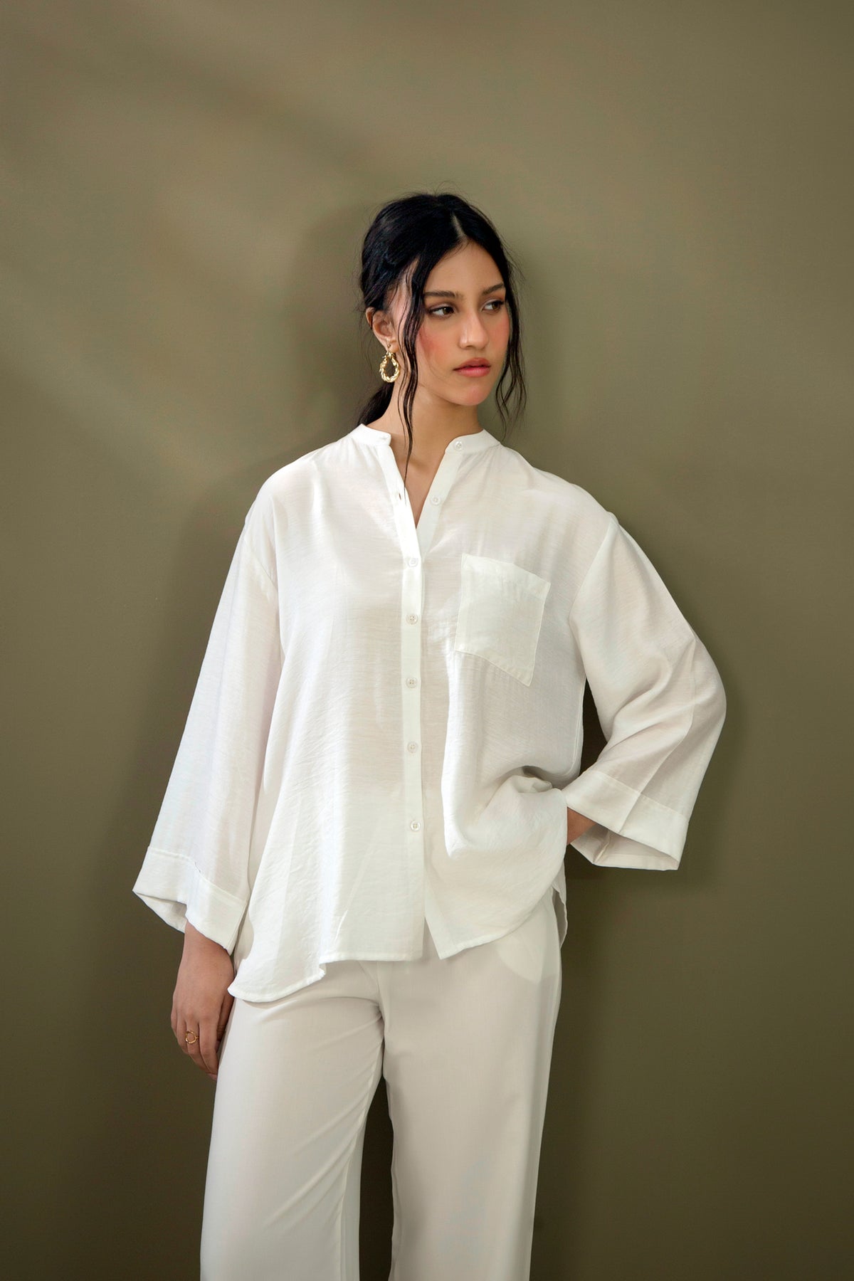 BLENDED LOOSE FIT MANDARIN COLLAR TOP