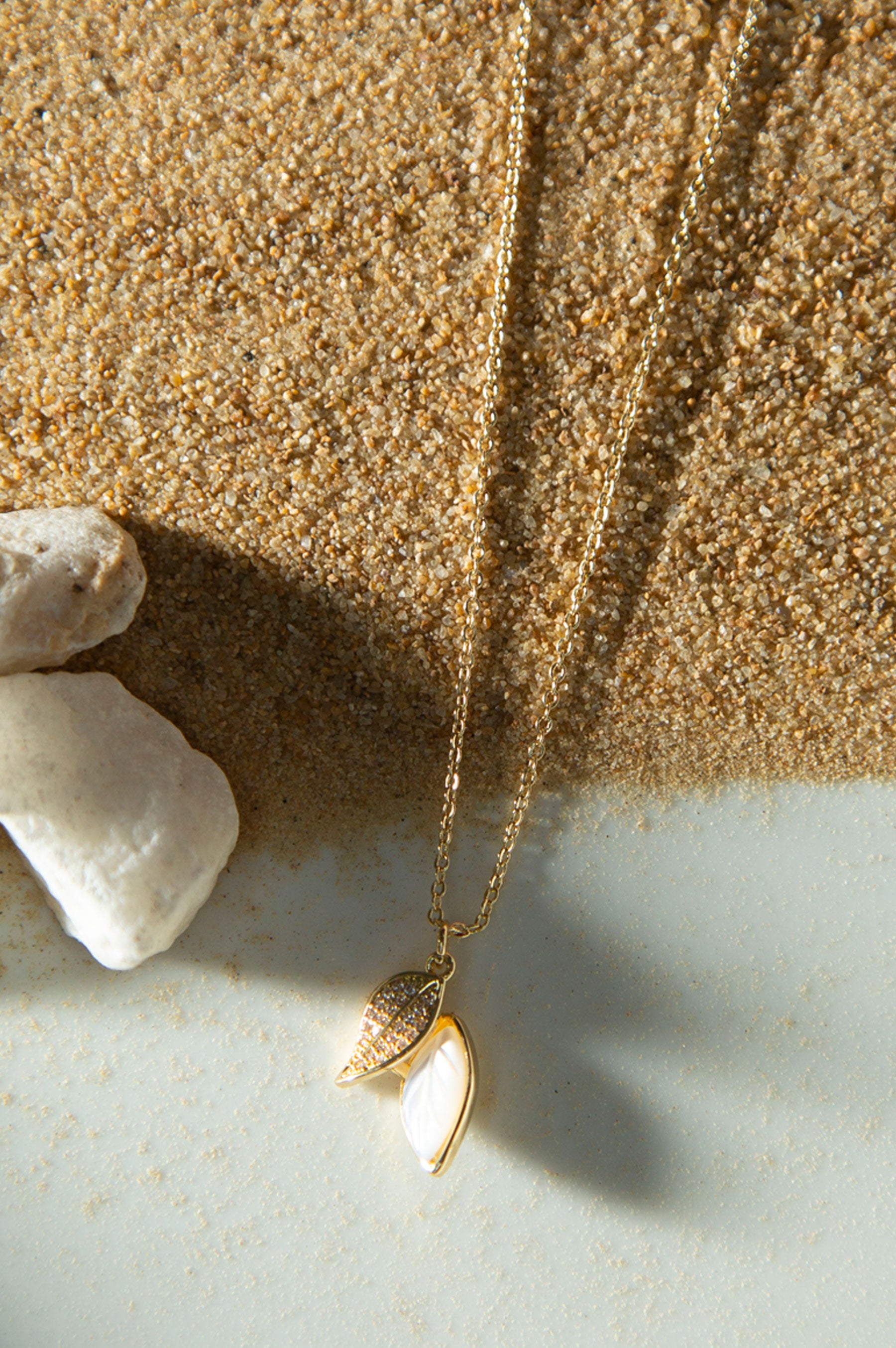 Leaf Shape Locket with Chain