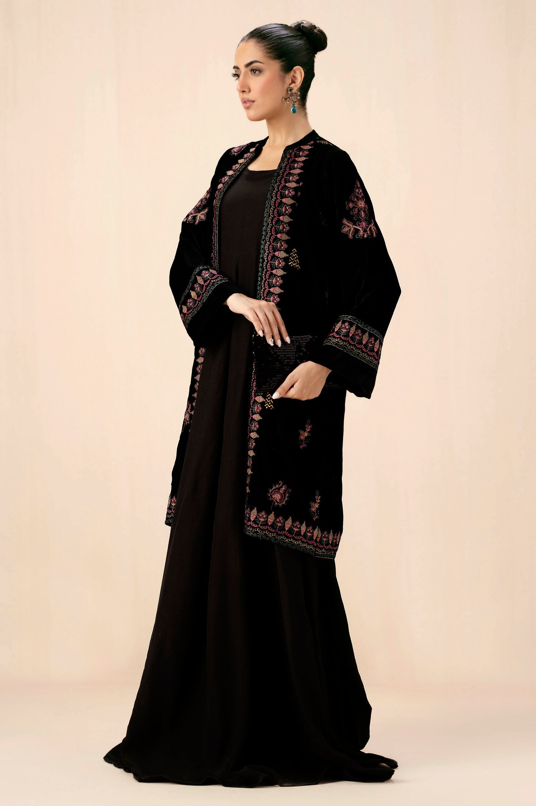 EMBROIDERED VELVET JACKET