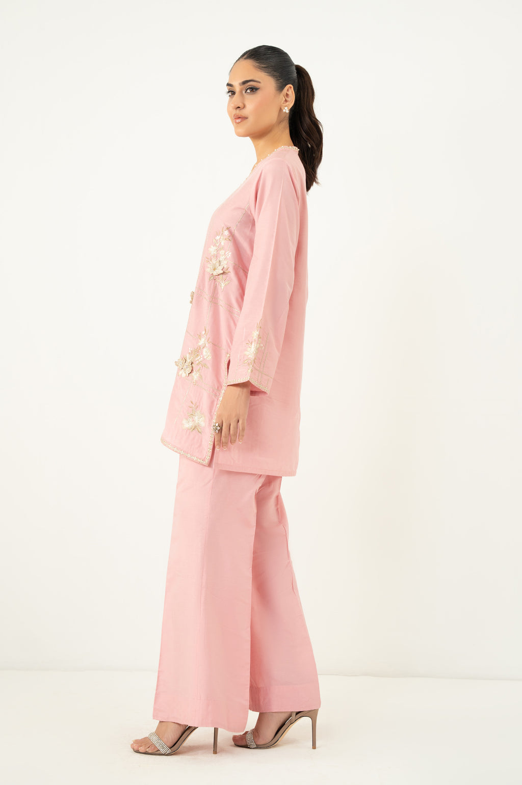 EMBROIDERED SUIT