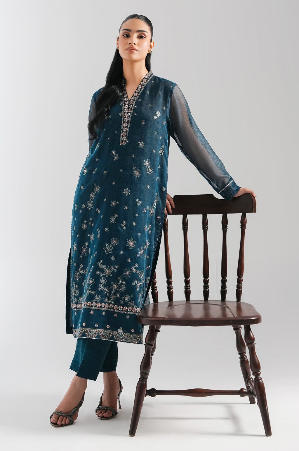 EMBROIDERED SUIT