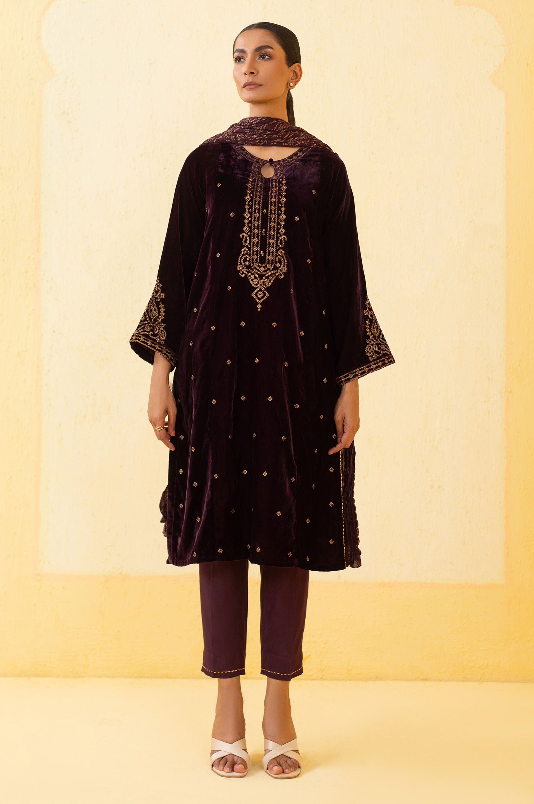 3 piece Velvet Suit- Embroidered ( Pret) BBL-11232204 – Benouf