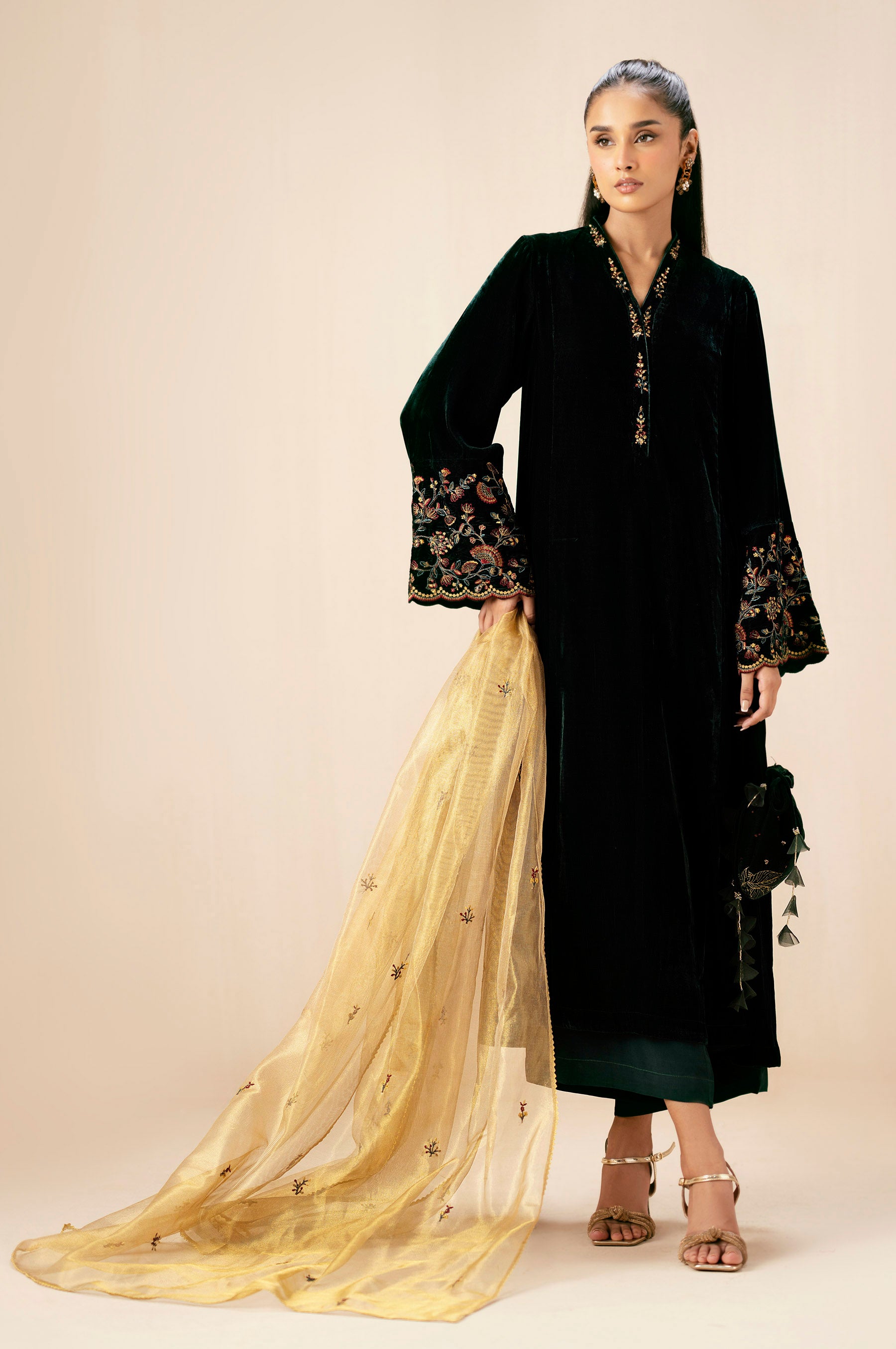 EMBROIDERED SUIT