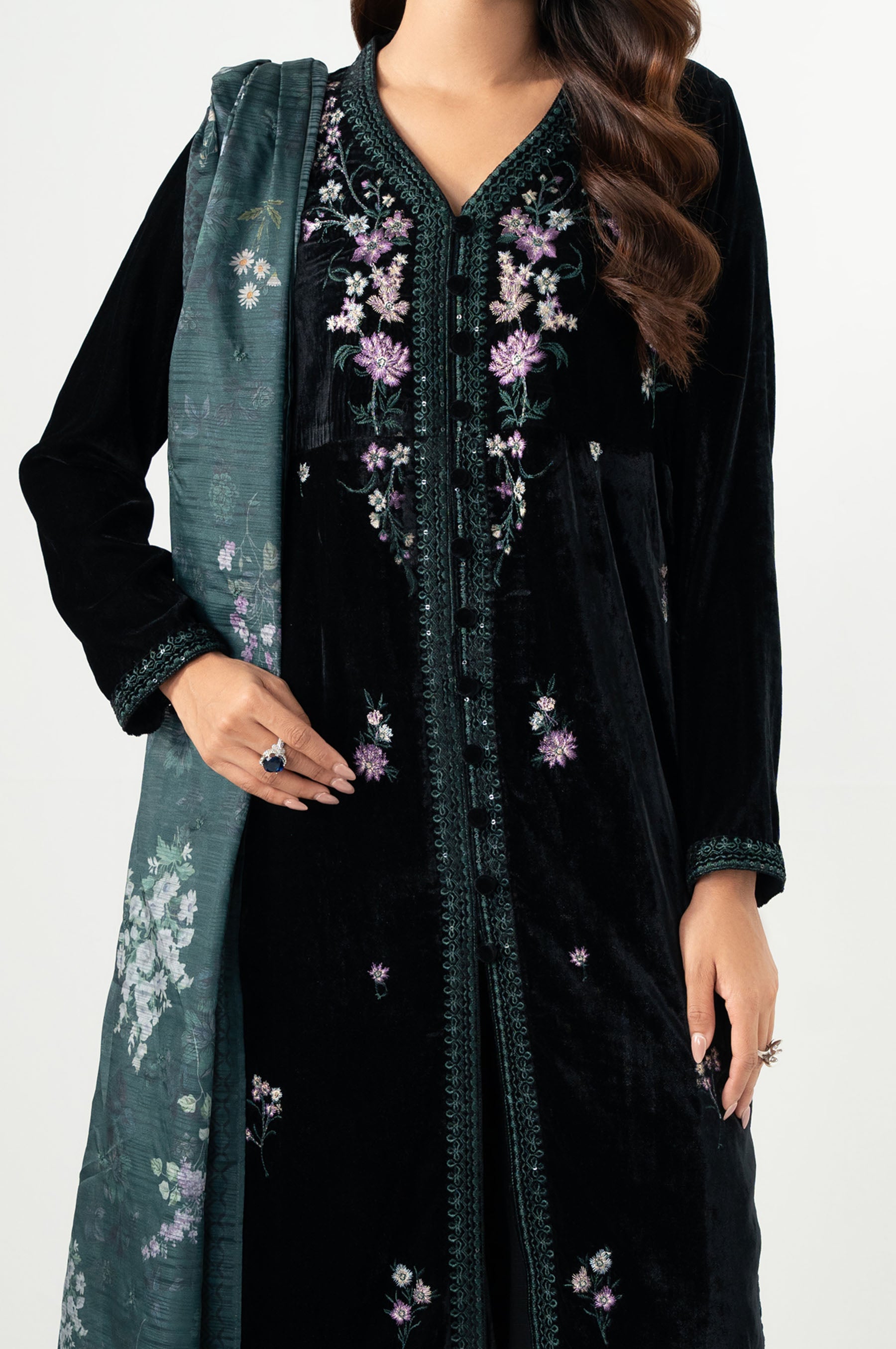 EMBROIDERED SUIT