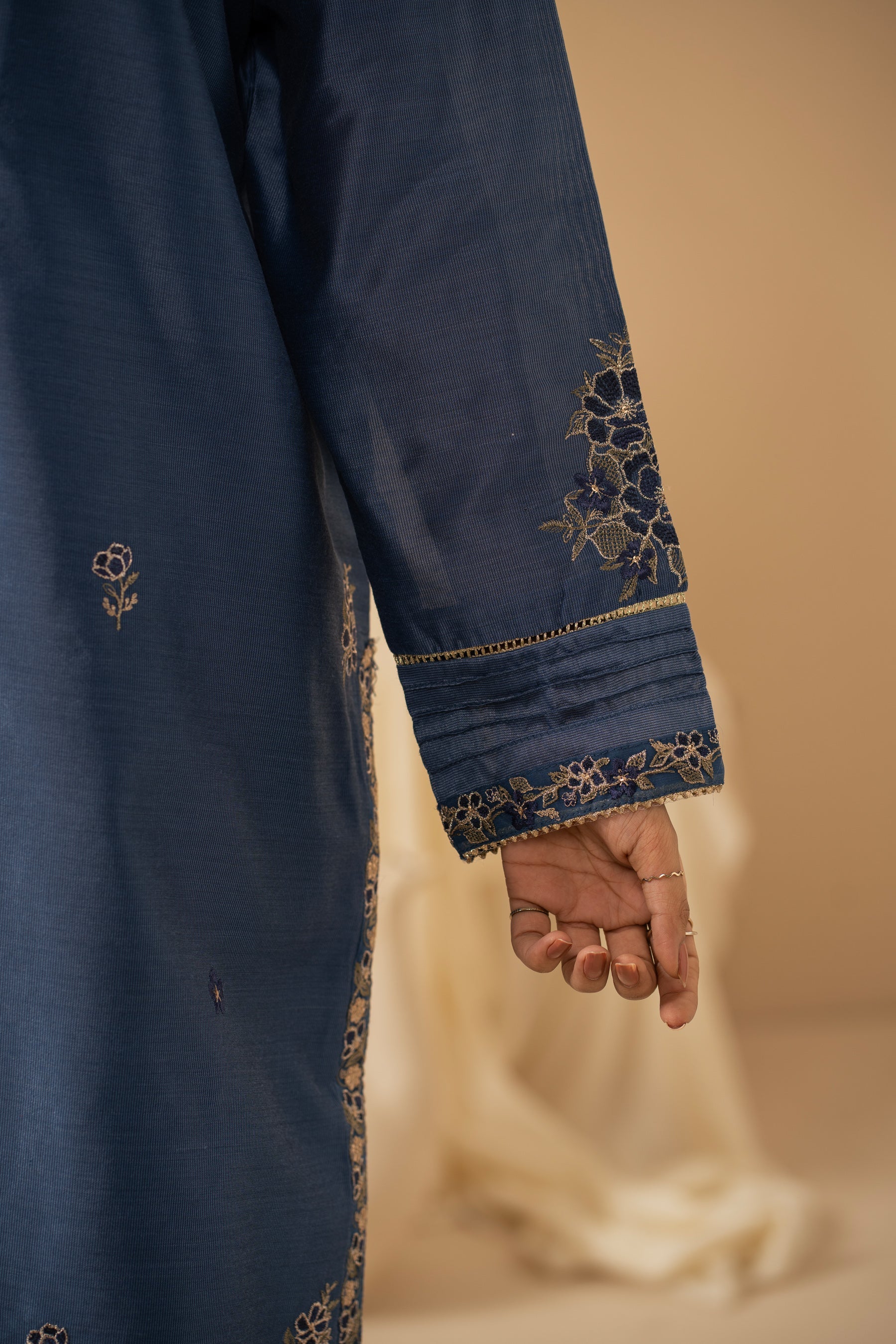 STITCHED EMBROIDERED COTTON NET SUIT (FACTORY E-OUTLET)
