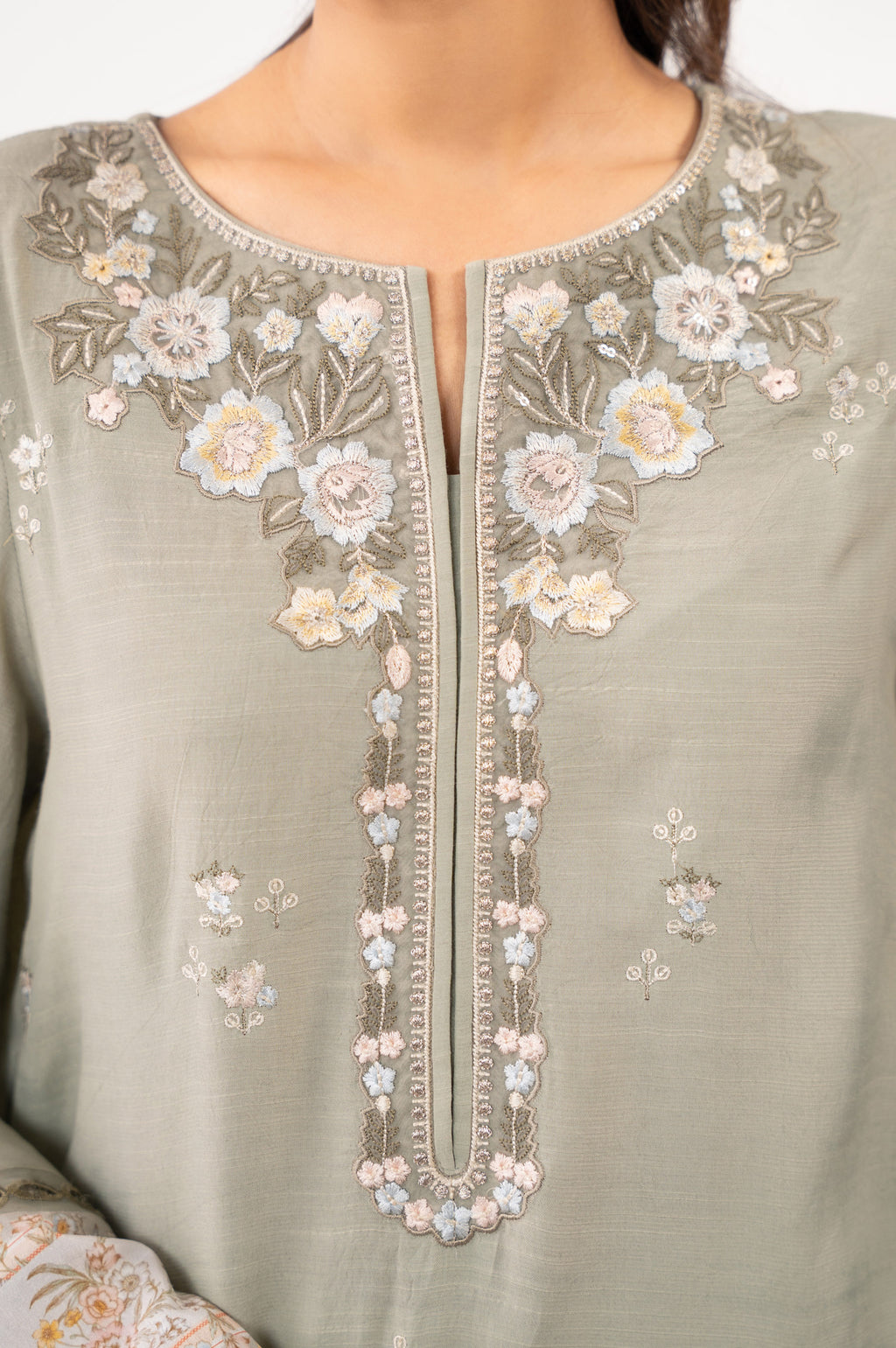EMBROIDERED SUIT