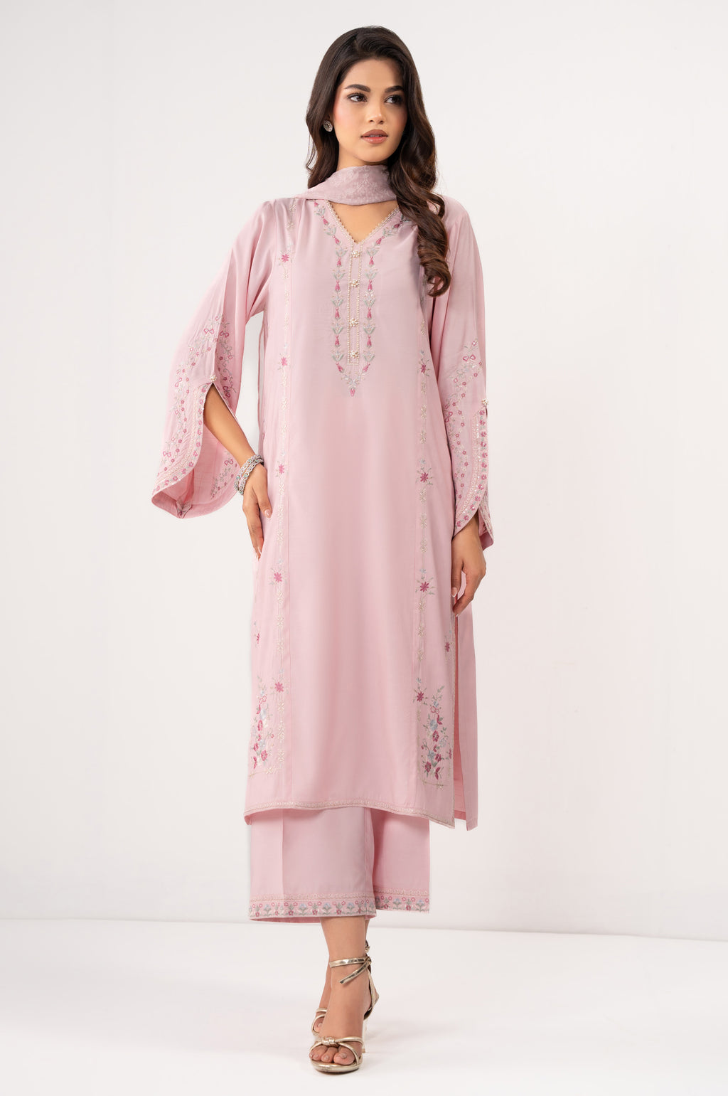 EMBROIDERED SUIT