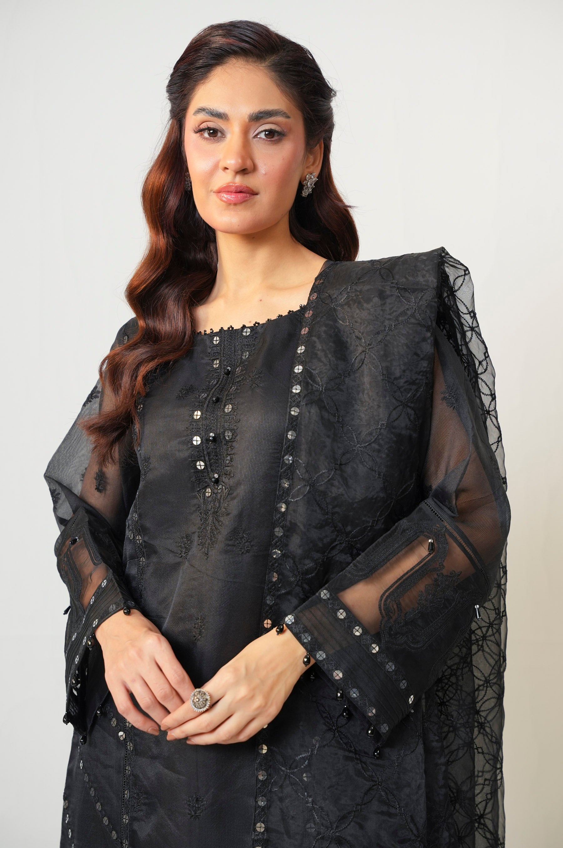 EMBROIDERED RAJJO NET STITCHED 3 PIECE SUIT