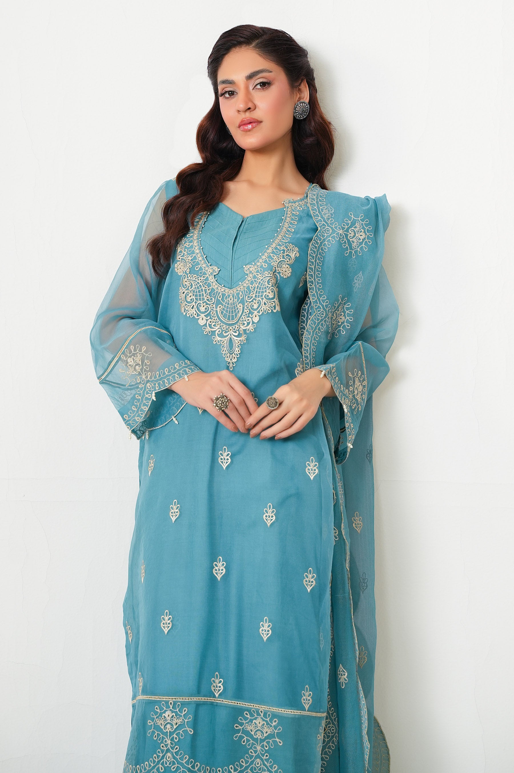 UNSTITCHED 3 PIECE EMBROIDERED SUIT