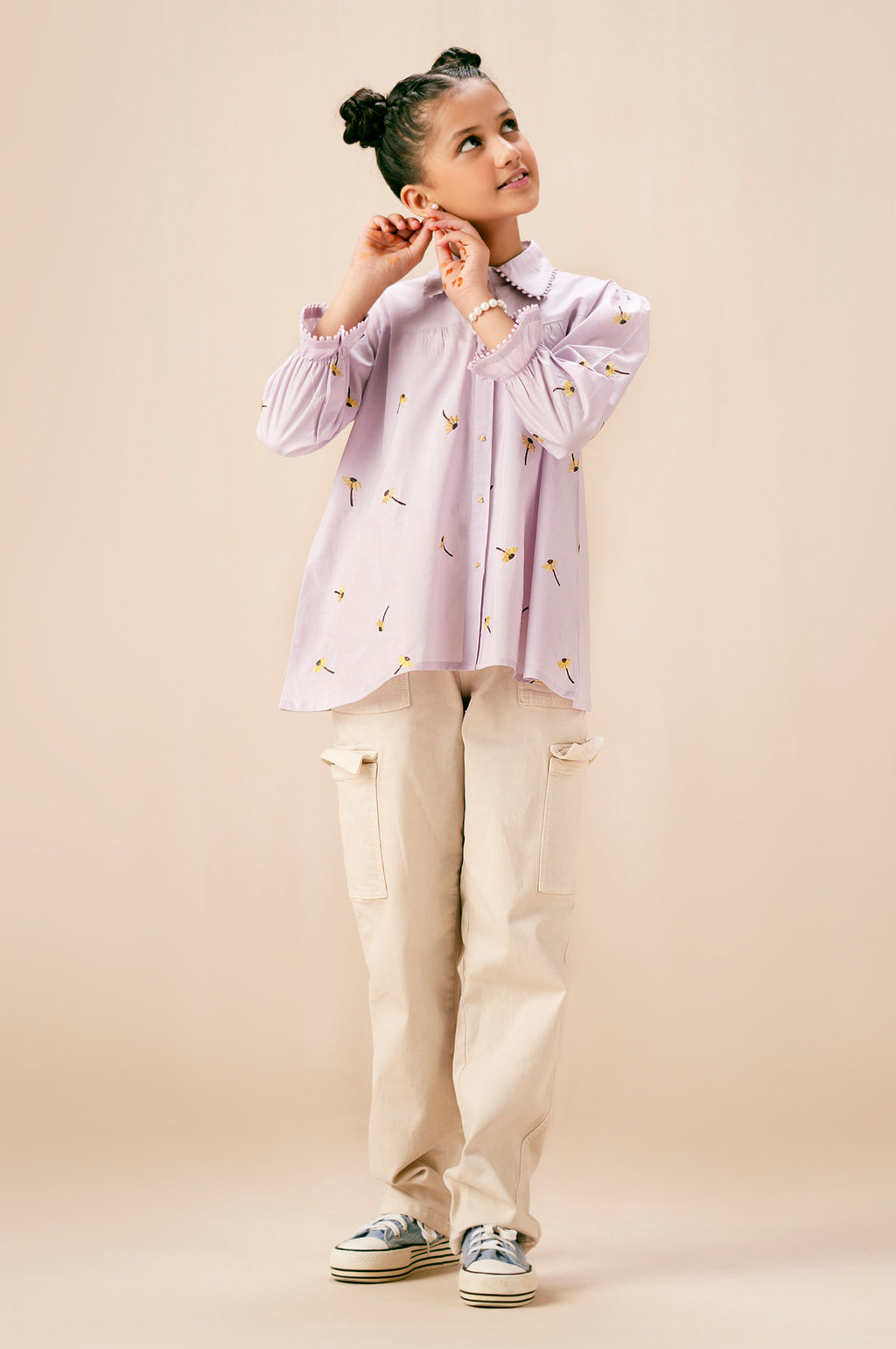 EMBROIDERED TOP