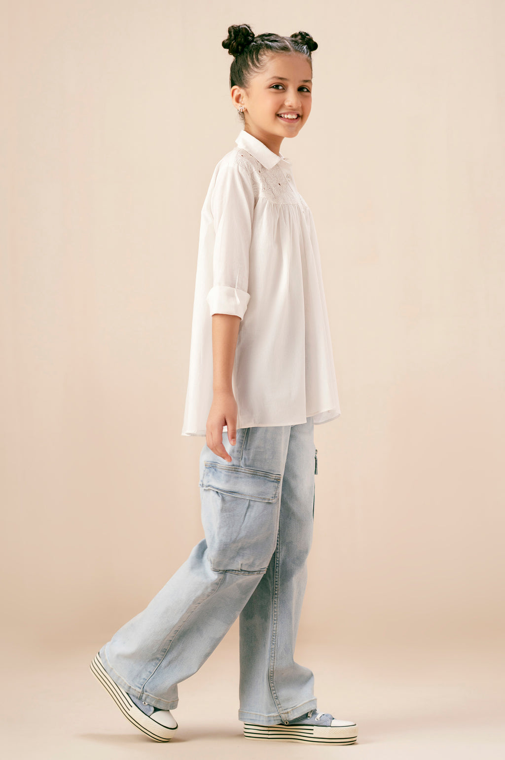 EMBROIDERED TOP