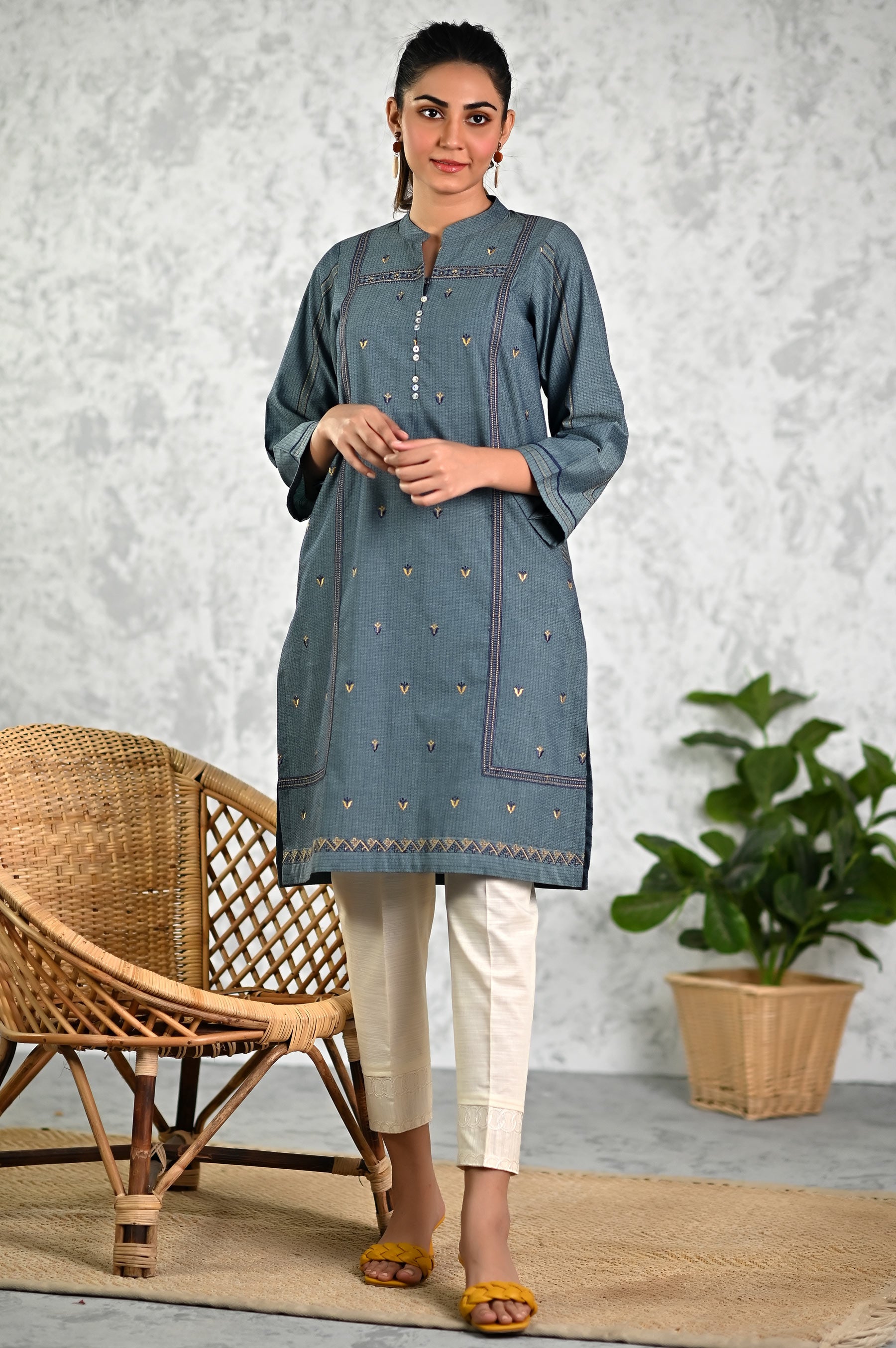 Stitched 1 Piece Embroidered Yarn Dyed Textured Shirt