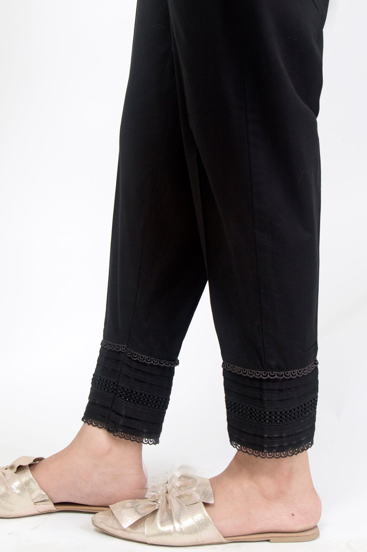 Cambric Capri Pants - Black