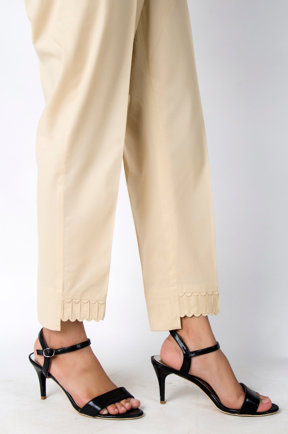 Embellished Cambric Pants - Beige