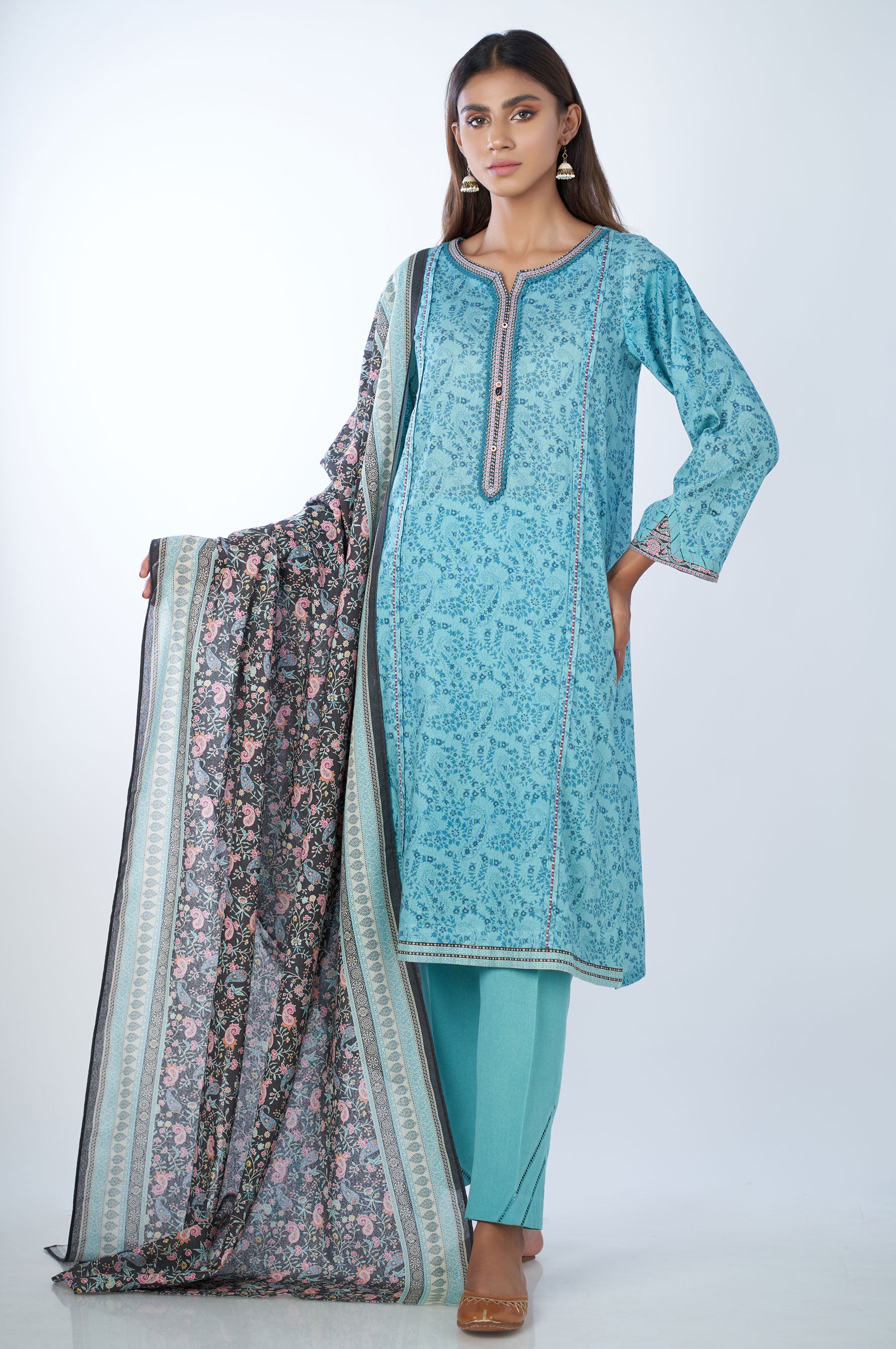 Threads And Weaves Embroidered Karandi Suit Unstitched 3 Piece KR24104 - Festive Collection