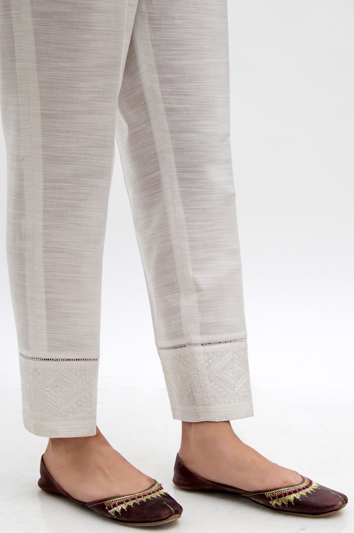 Embroidered Cotton Slub Cigarette Pants - White