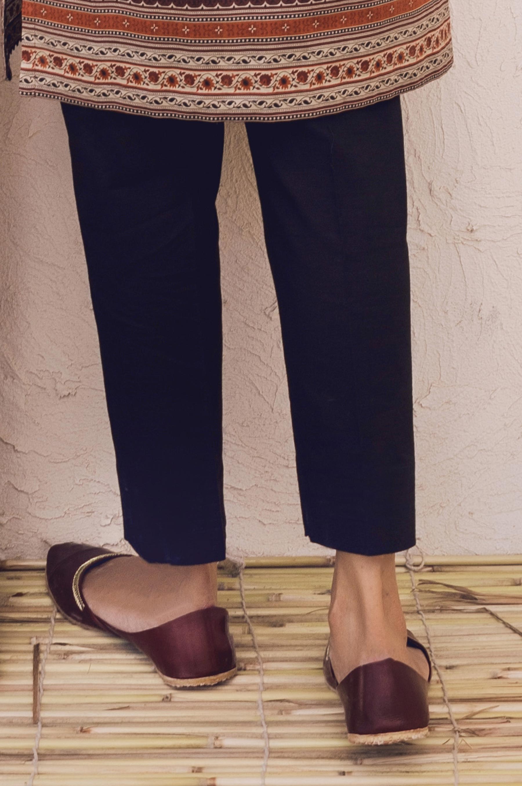 Basic Plain Cambric Cigarette Pants - Black