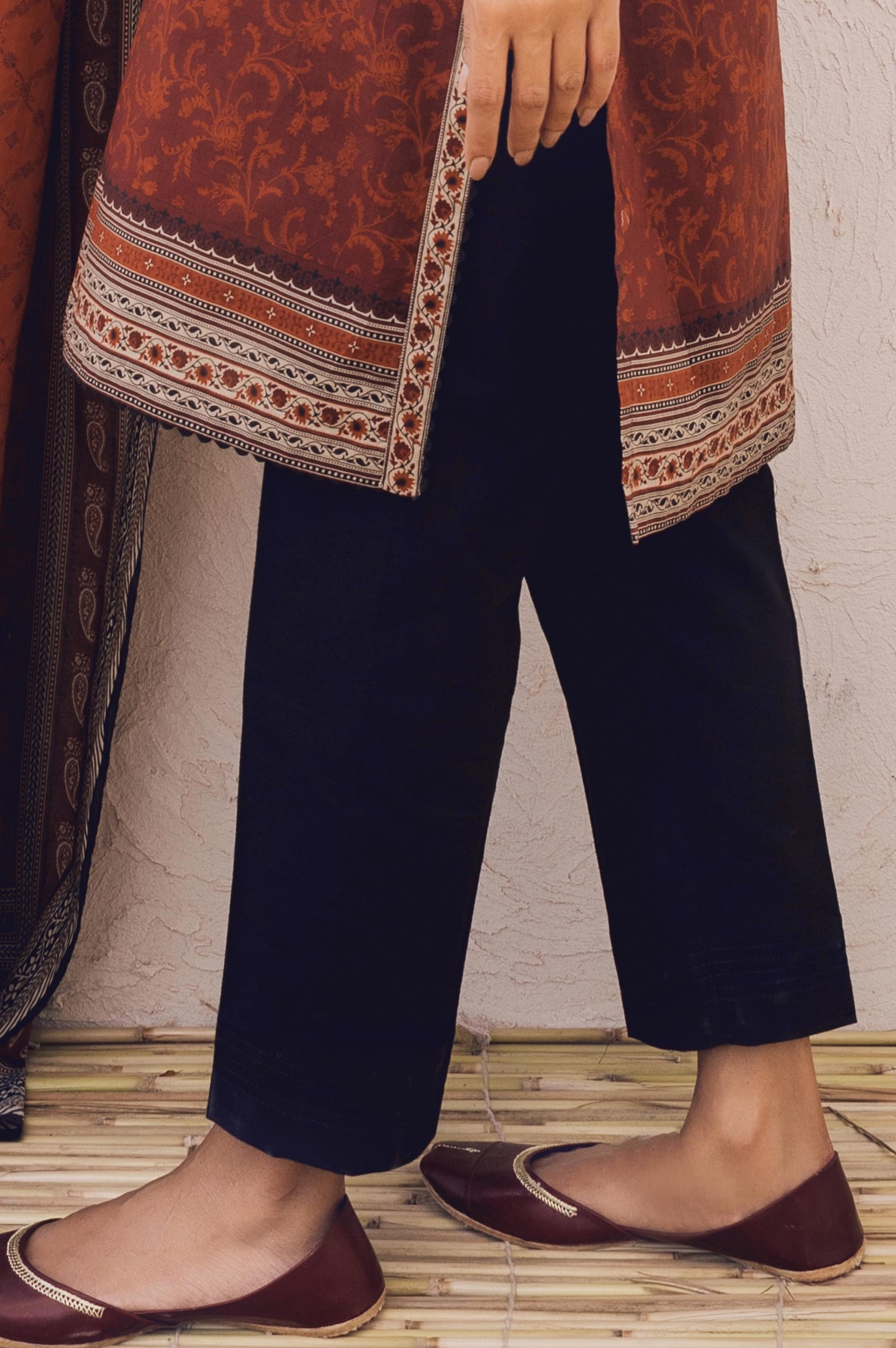 Basic Cambric Cigarette Pants - Black