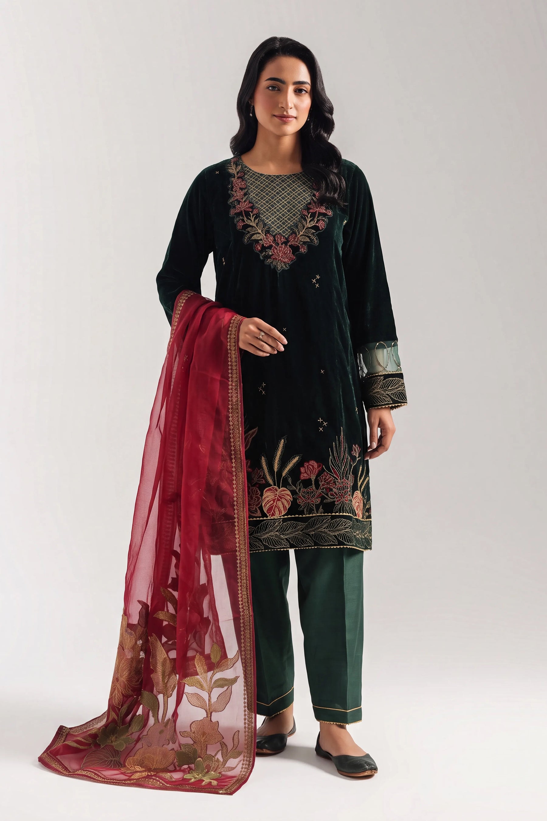 EMBROIDERED VELVET STITCHED 3 PIECE SUIT