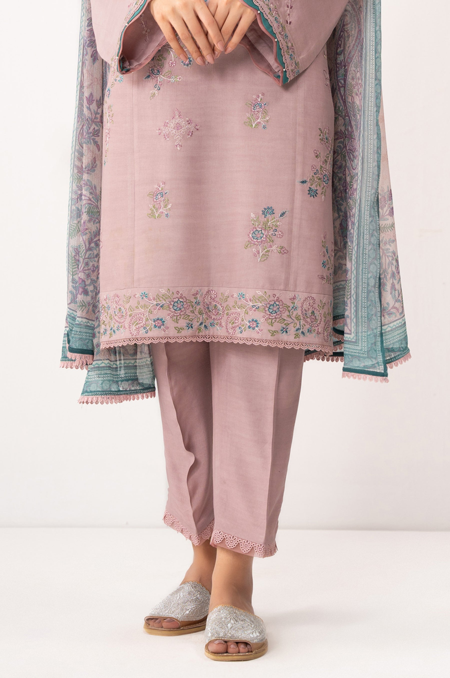 DYED CAMBRIC STITCHED BOTTOM (FACTORY E-OUTLET)