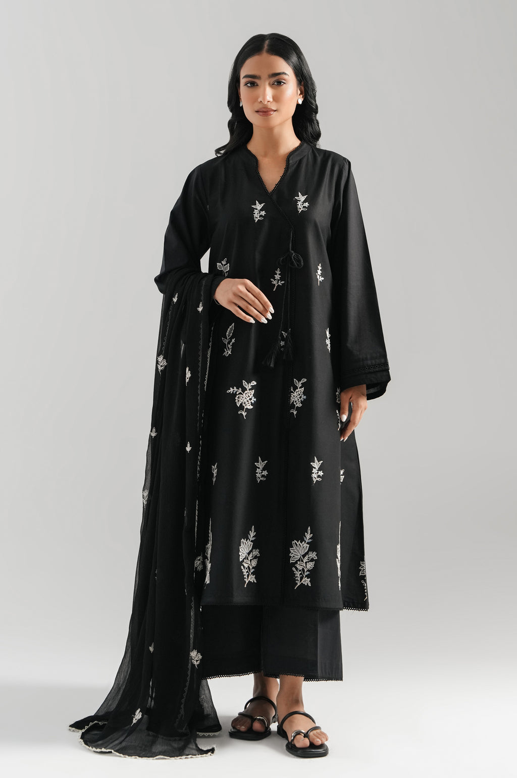 EMBROIDERED DUPATTA