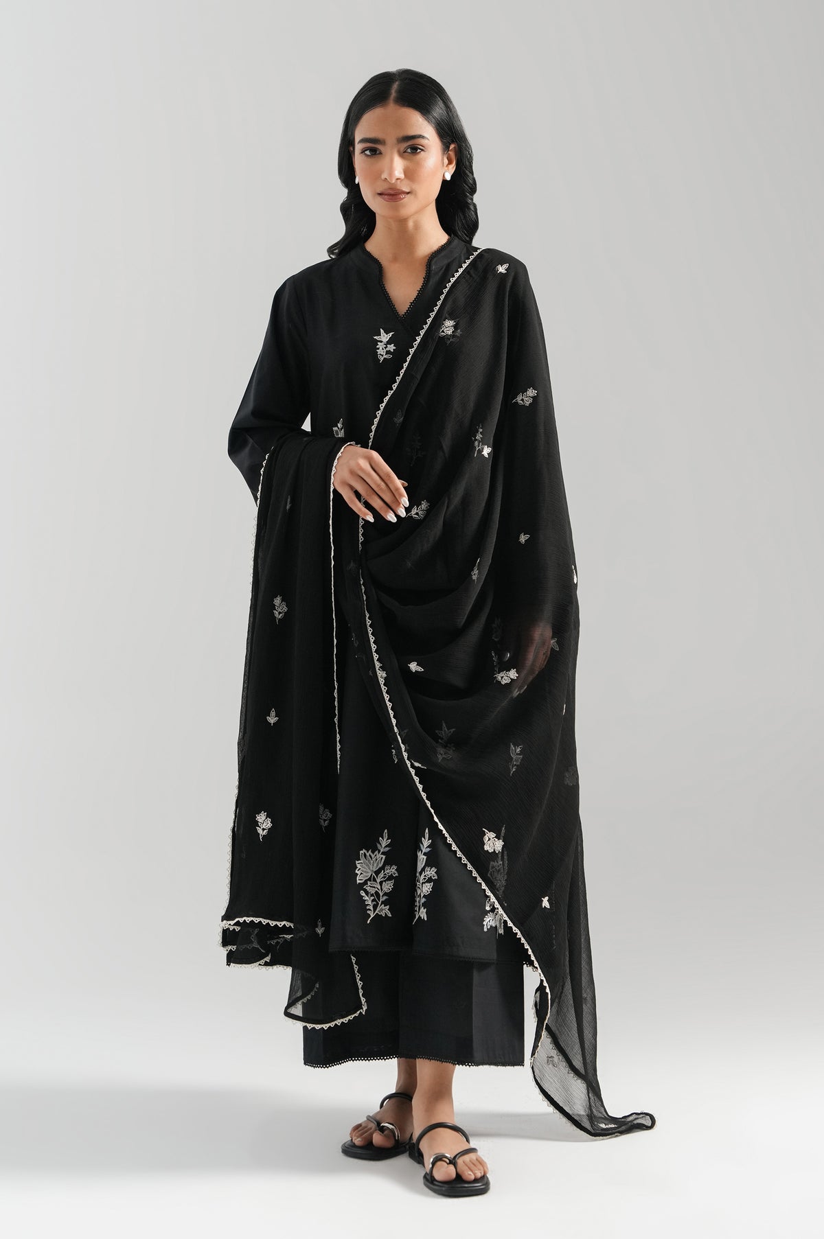 EMBROIDERED DUPATTA