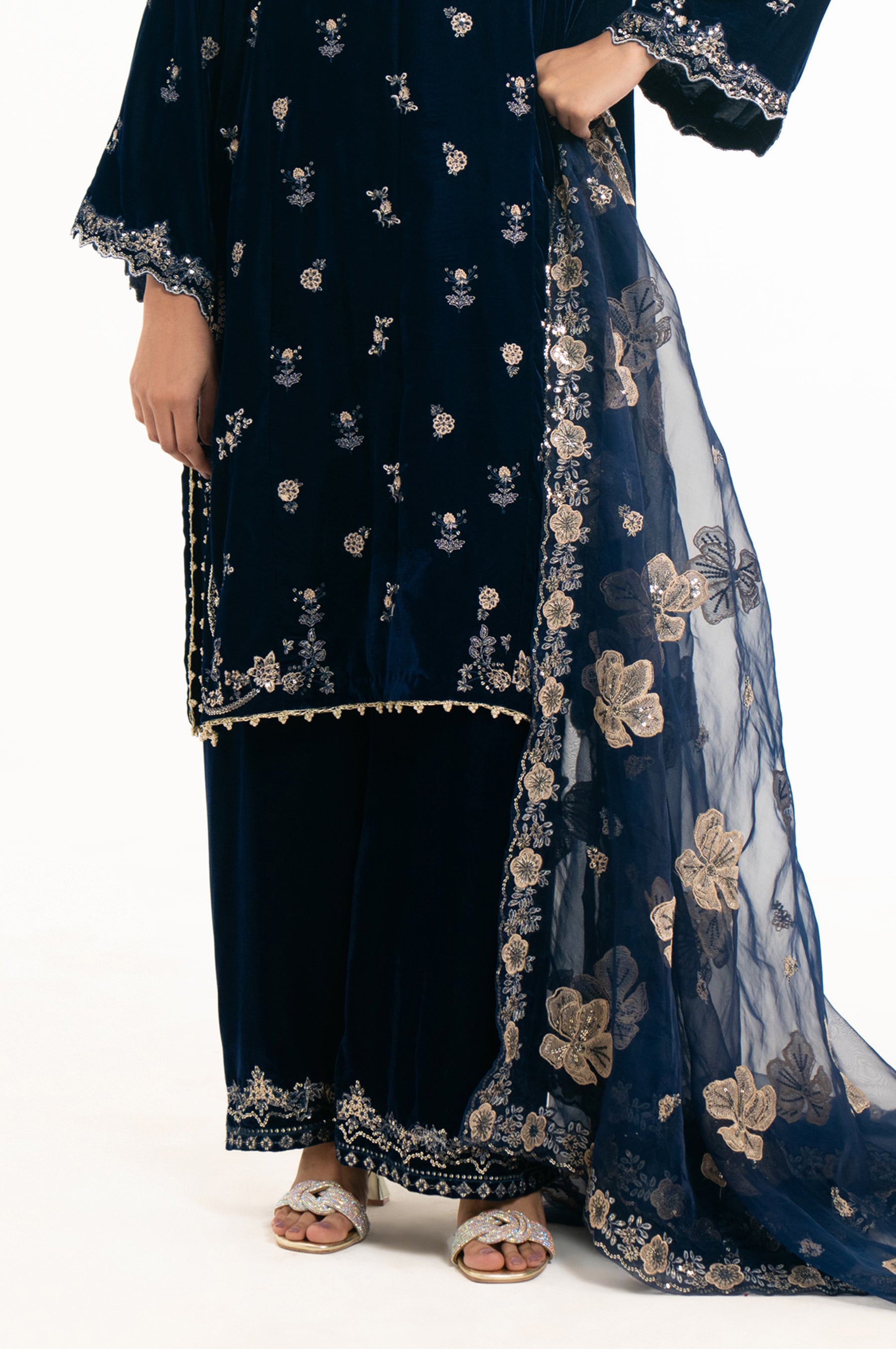 EMBROIDERED VELVET STITCHED BOTTOM (FACTORY E-OUTLET)