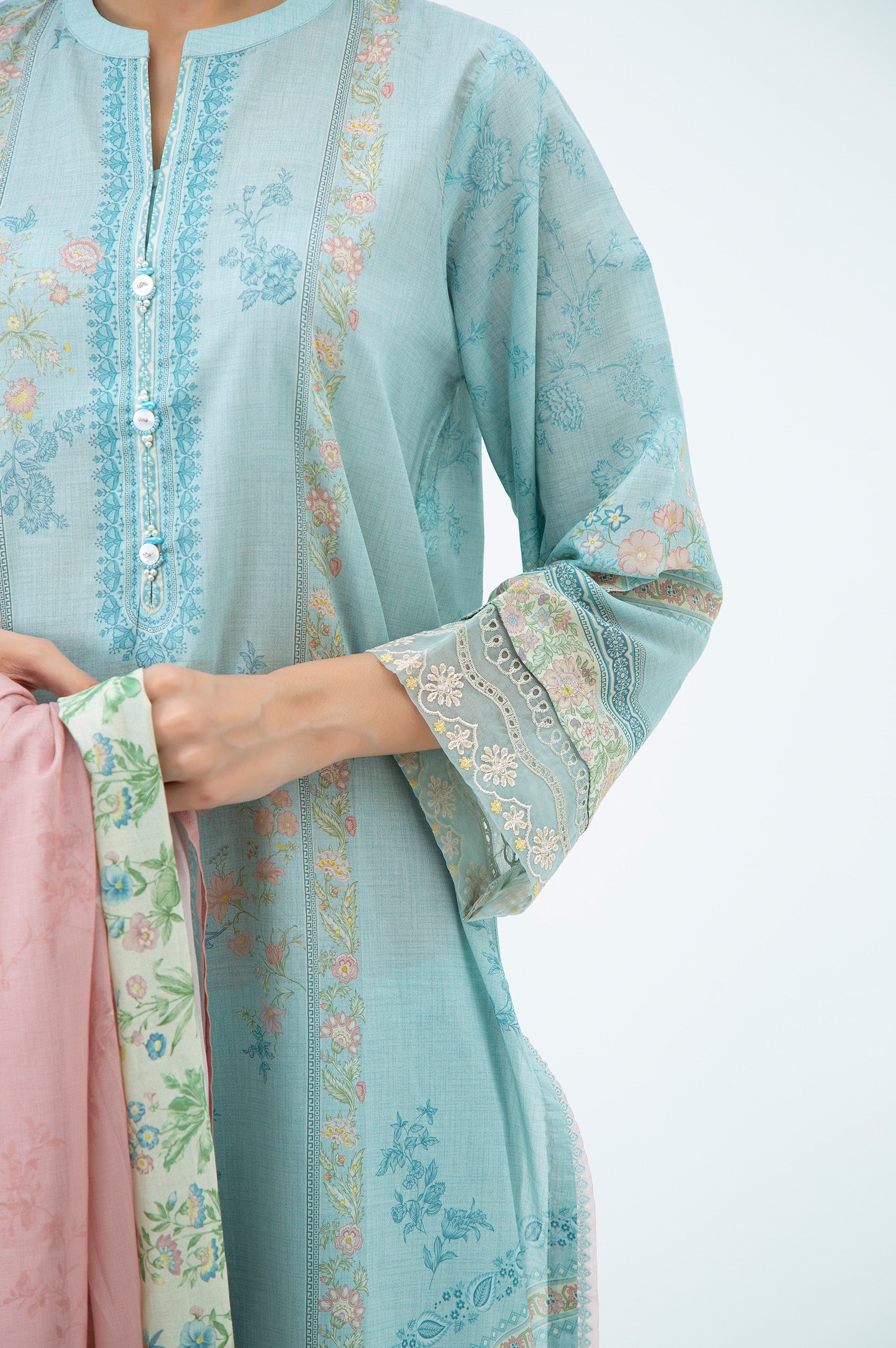 EMBROIDERED SUIT