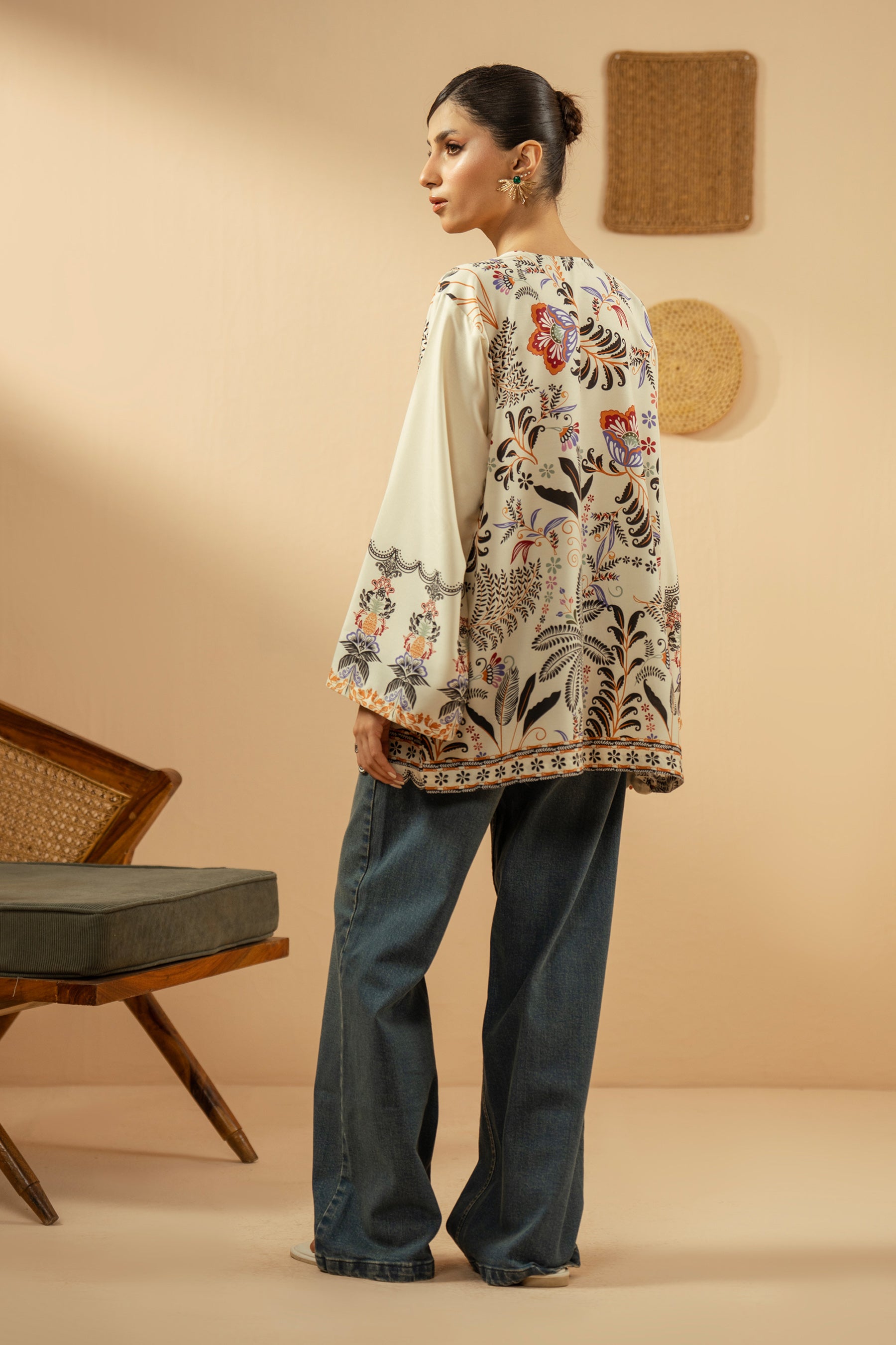 Classic off-white stitched 1-piece poly cambric shirt featuring sophisticated ethnic motif prints