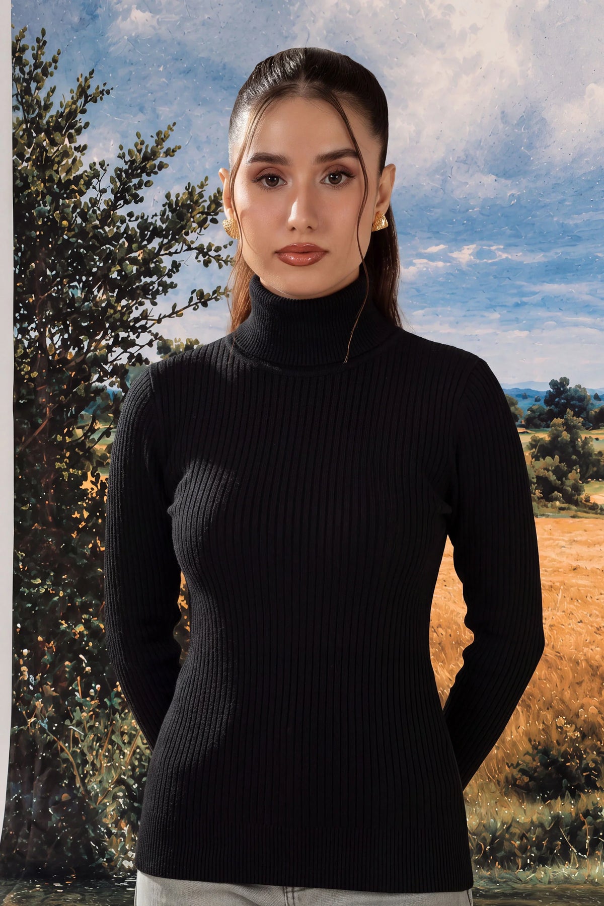 STYLIZED HIGH NECK