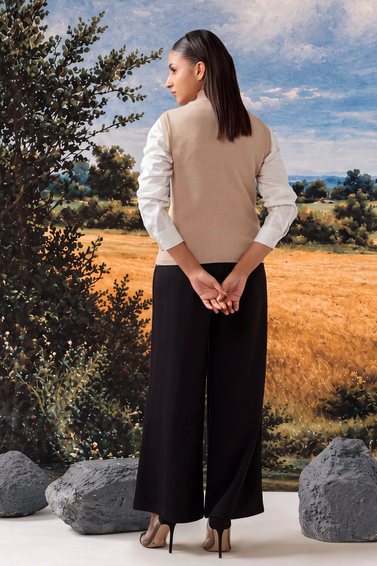 STYLIZED TURTLE NECK PULLOVER