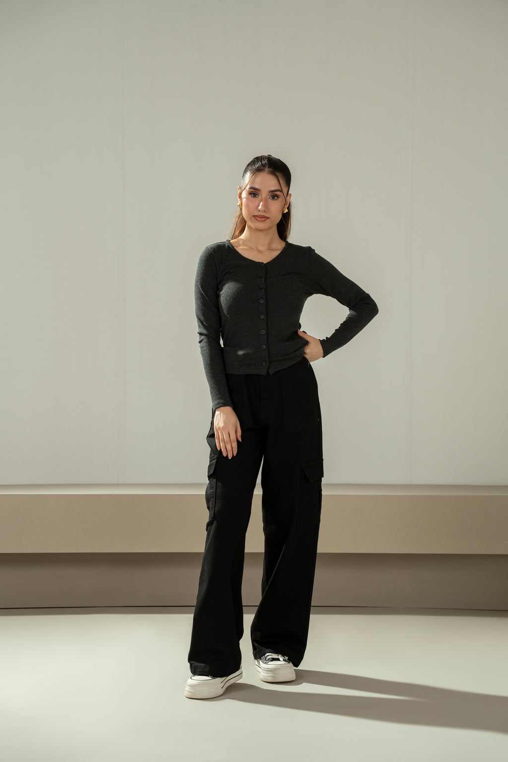 RIBBED KNITTED BUTTON DOWN TOP