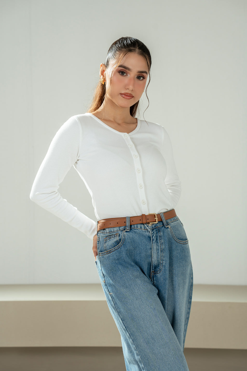 RIBBED KNITTED BUTTON DOWN TOP