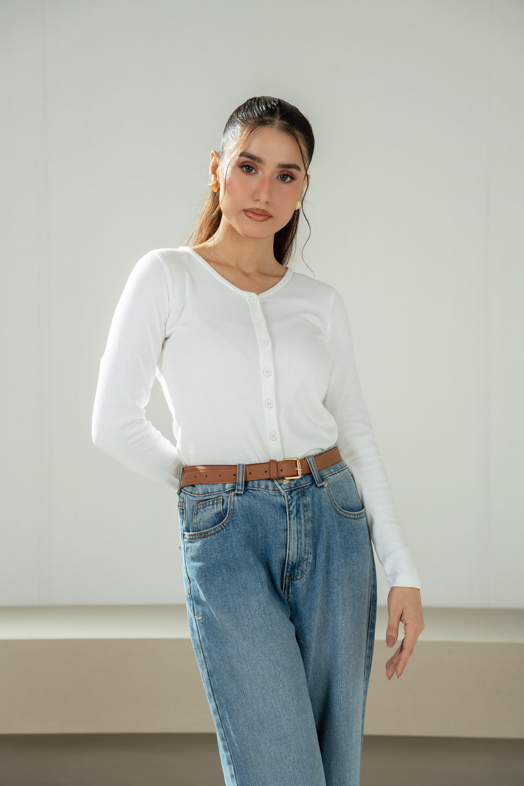 RIBBED KNITTED BUTTON DOWN TOP