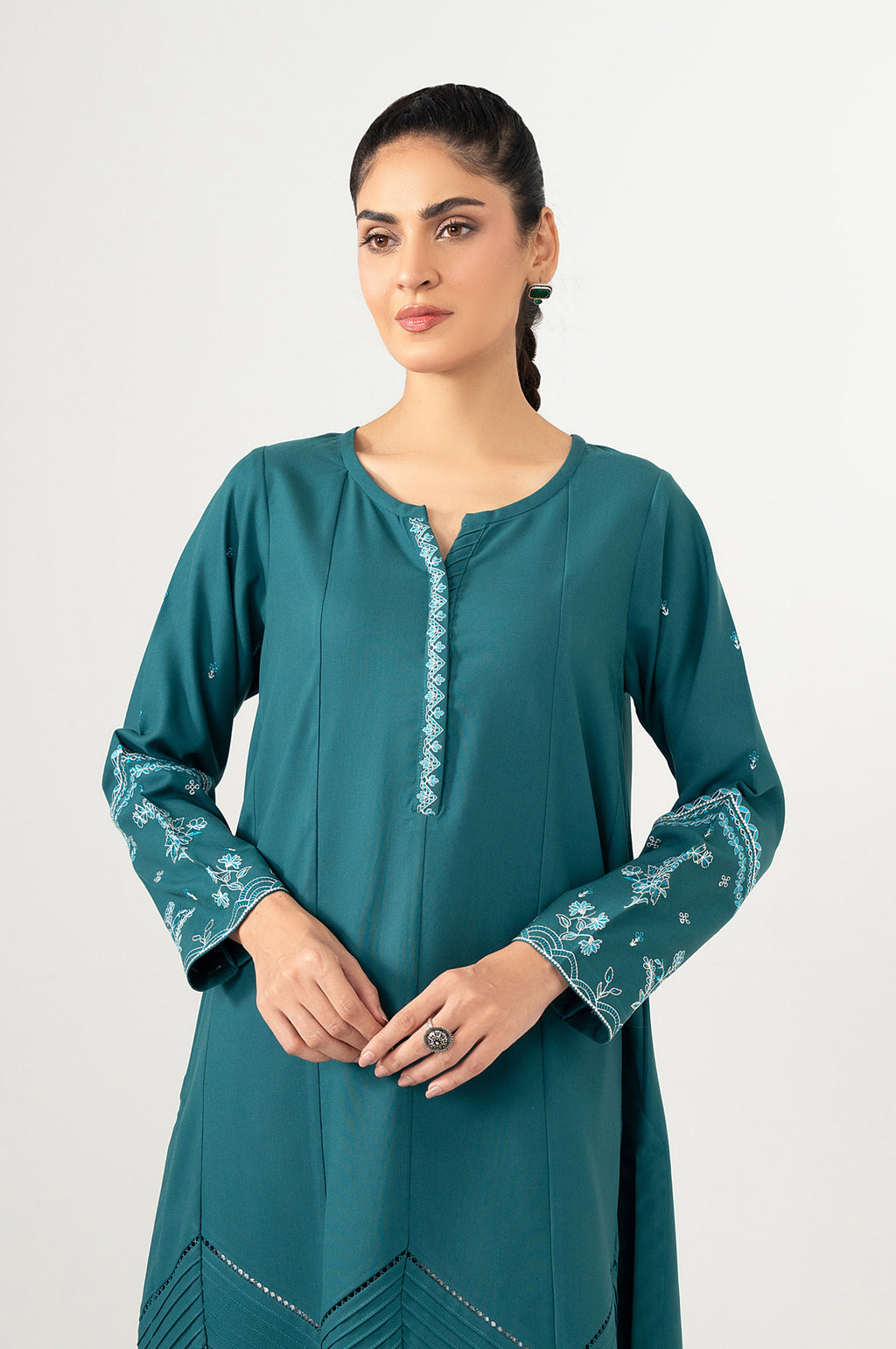 EMBROIDERED TOP