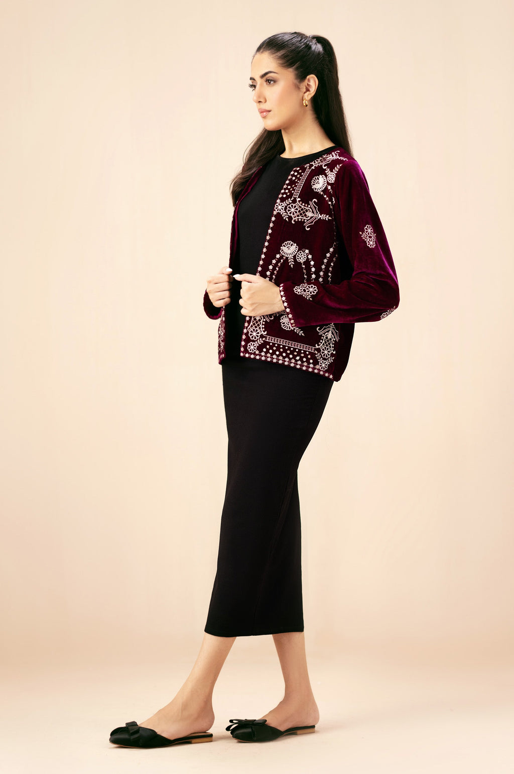 EMBROIDERED VELVET JACKET (FACTORY E-OUTLET)