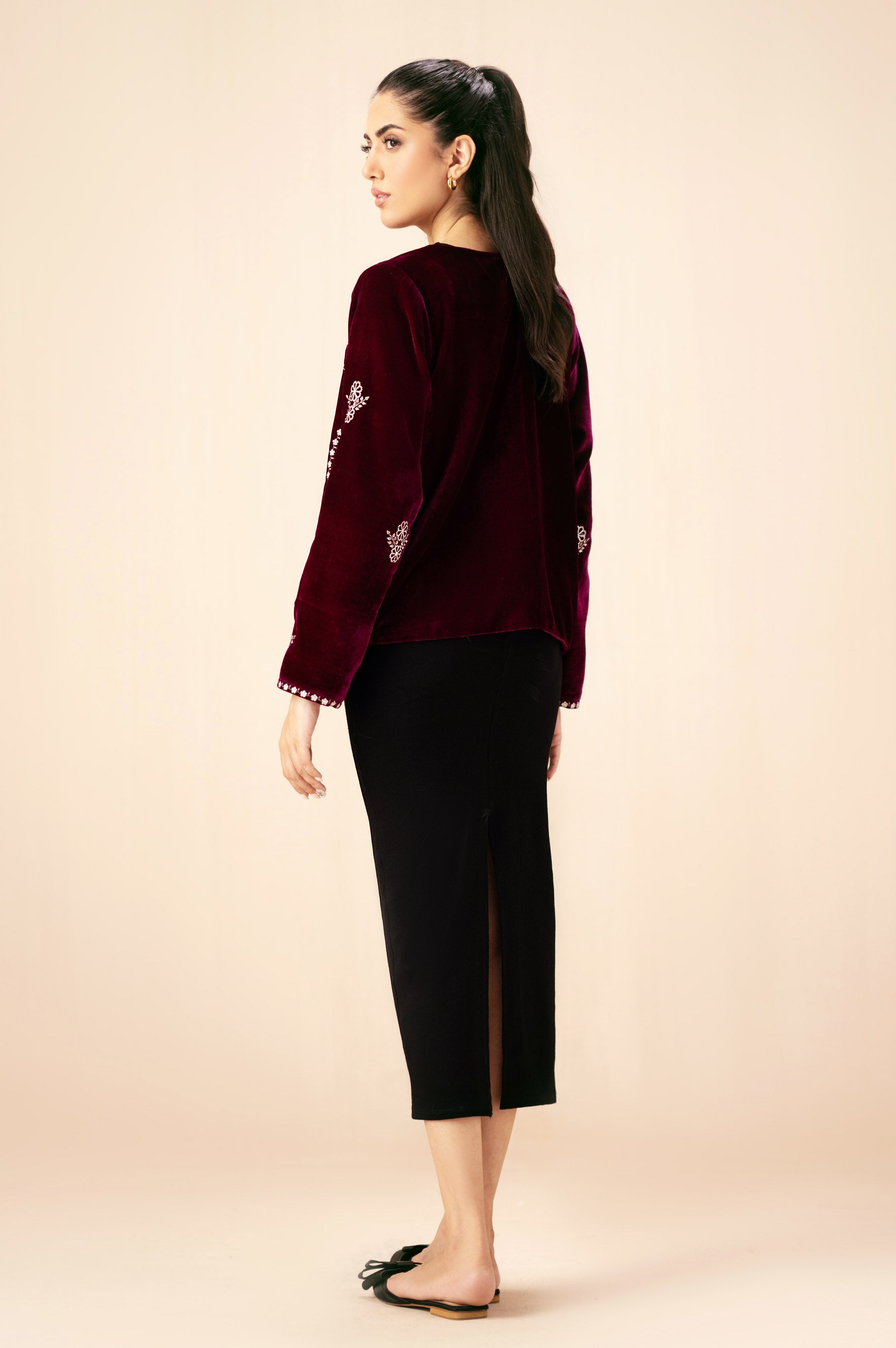 EMBROIDERED VELVET JACKET – Zeenwoman