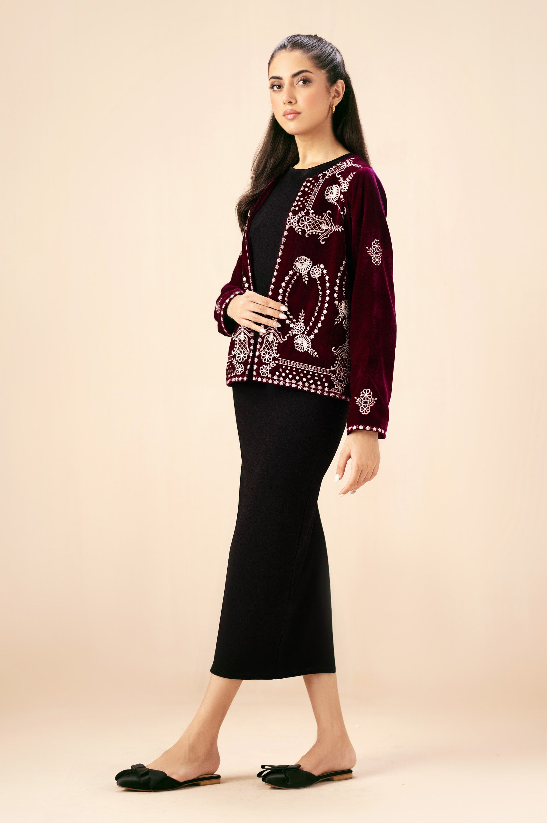 EMBROIDERED VELVET JACKET – Zeenwoman