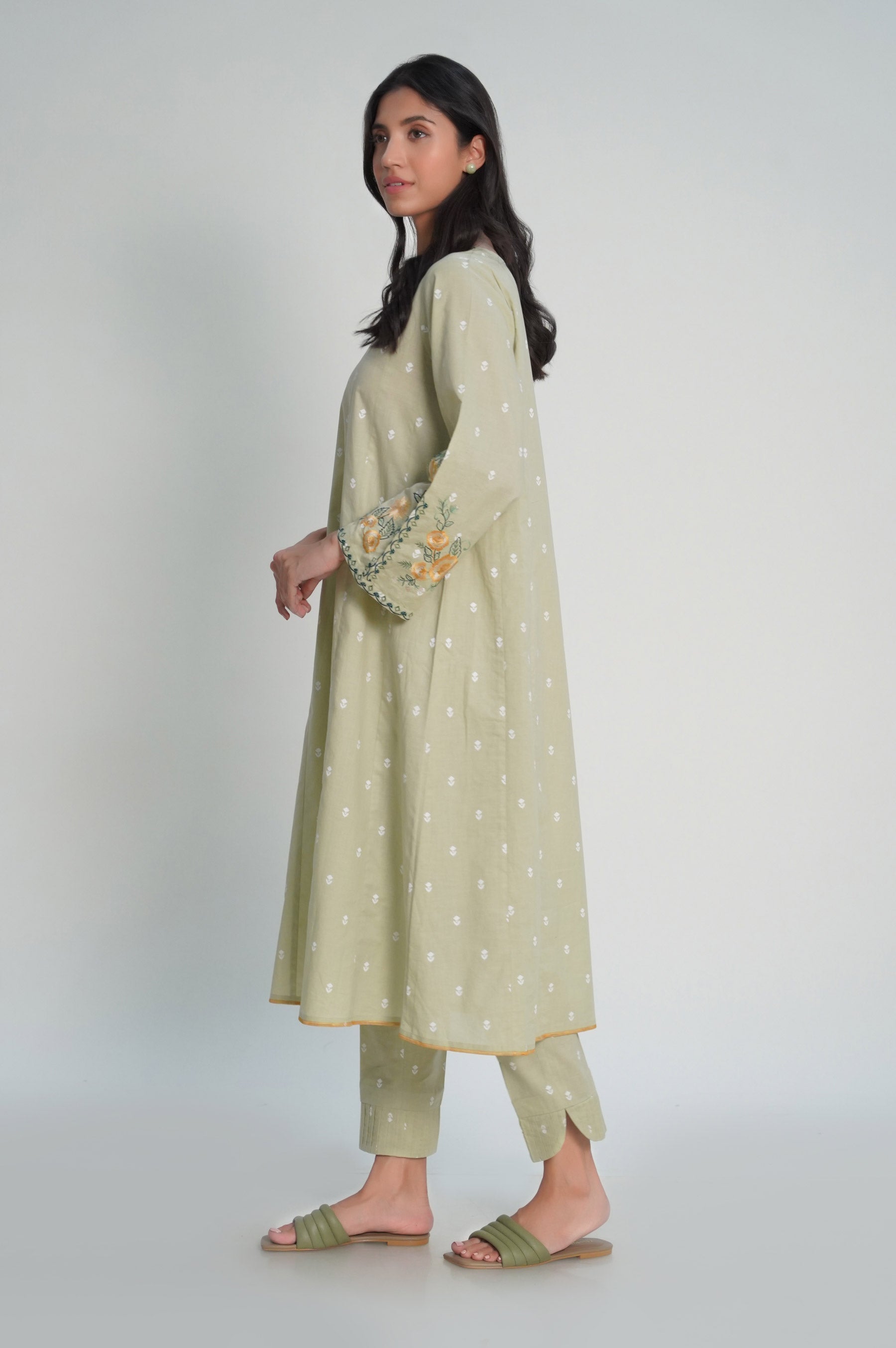 Sahar Pret Embroidered Cambric 2 Piece Suit Noir Forest